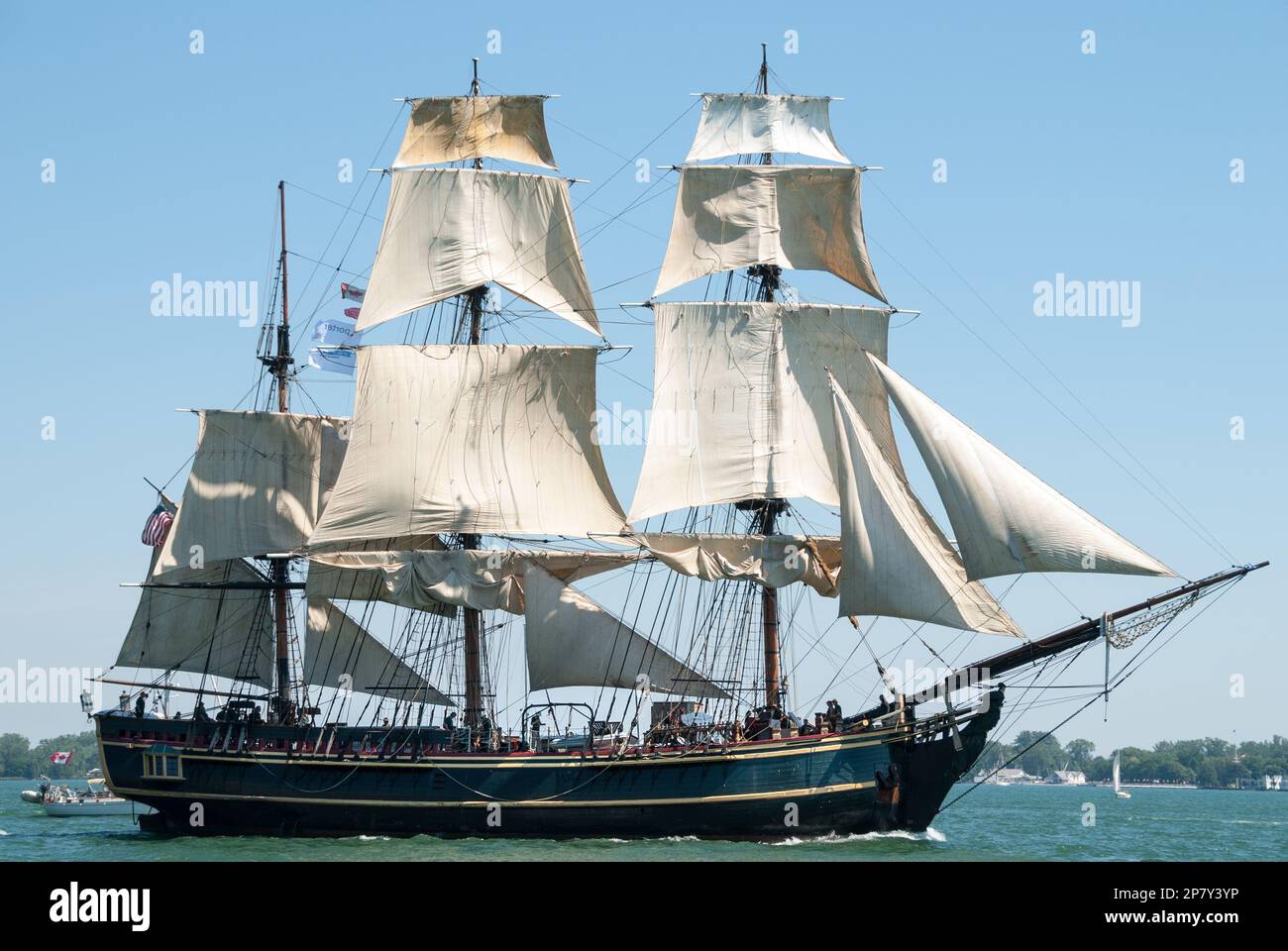 La réplique de 1960 du HMS Bounty en voile au festival des grands navires du port de Toronto en 2010. Le navire a coulé en octobre 2012 pendant l'ouragan Sandy Banque D'Images