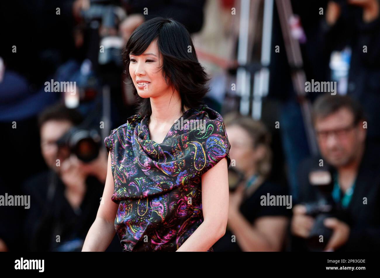 Vietnamese born actress Linh-Dan Pham arrives at the premiere of the film ' Mr. Nobody ' at the 66th edition of the Venice Film Festival in Venice, Italy, Friday, Sept. 11, 2009. (AP Photo/Andrew Medichini) Banque D'Images