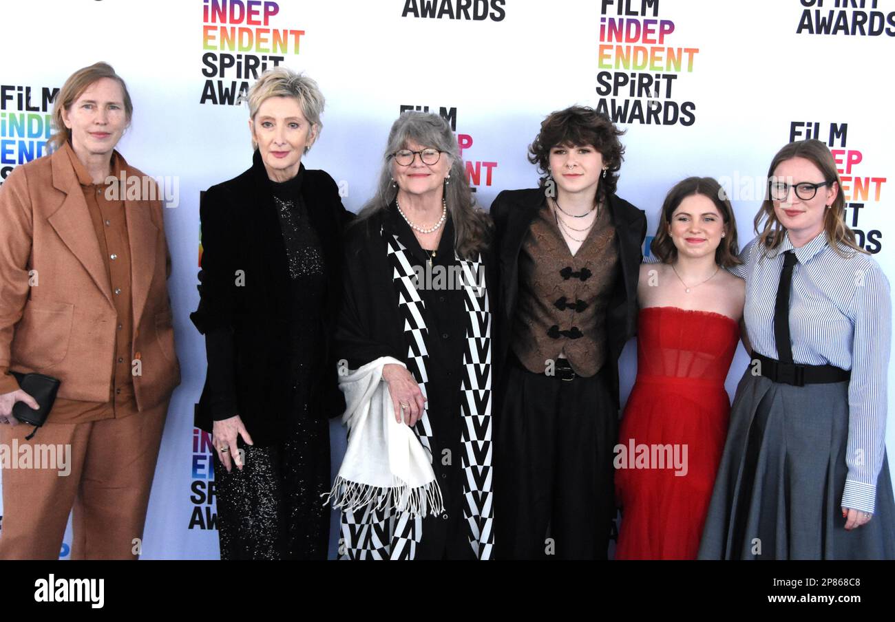 Santa Monica, Californie, États-Unis 4th mars 2023 (G-D) l'actrice Miriam Toews, l'actrice Sheila McCarthy, l'actrice Judith Ivey, l'actrice Liv McNeil, l'actrice Kate Hallett et la Directrice Sarah Polley assistent aux Prix de l'Esprit indépendant du film 2023 sur 4 mars 2023 à Santa Mlonica Beach à Santa Monica, Californie, États-Unis. Photo par Barry King/Alay stock photo Banque D'Images