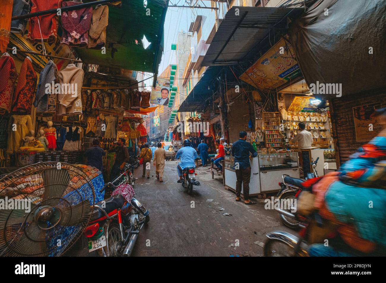 L'impact le plus important sur l'architecture de la ville fortifiée de Lahore est venu avec l'invasion des Mughals, avec l'arrivée des cinq grandes leade de Mughal Banque D'Images