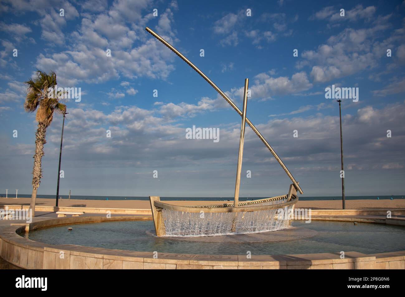 Fuente del barco de agua en la playa de Cullera, Valence Banque D'Images