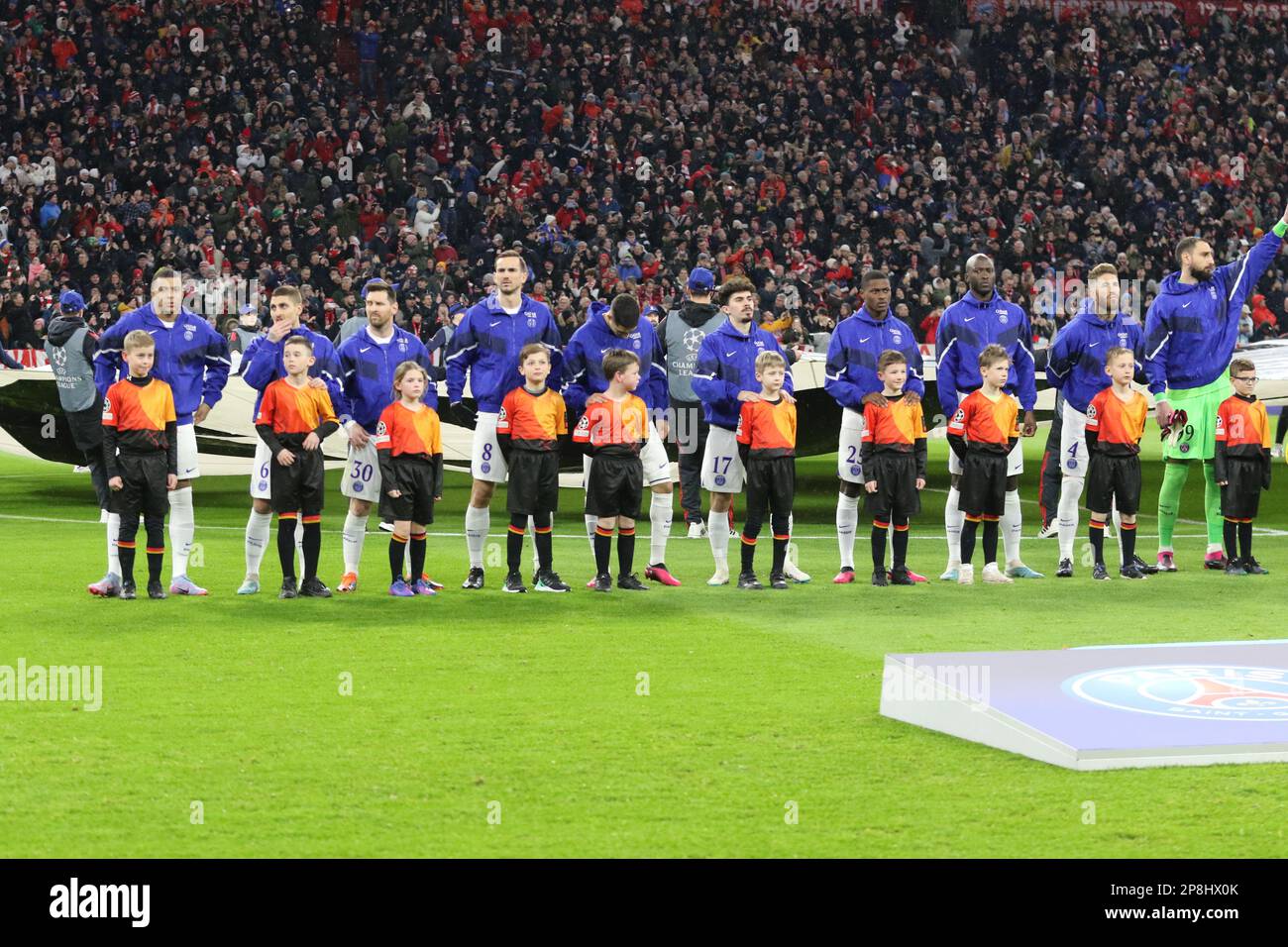 Munich, Allemagne. , . Gamme d'équipes PSG, 99. Gianluigi DONNARUMMA, Keeper, 2. Achraf HAKIMI, 4. Sergio RAMOS, 5. MARQUINHOS, 6. Marco VERRATTI, 7. Kylian MBAPPE, 8. Fabian RUIZ, 15. Danilo PEREIRA, 17. VITINHA, 25. Nuno MENDES, 30. Lionel MESSI, FOOTBALL, UEFA CHAMPIONS LEAGUE, FC Bayern Muenchen contre PSG, Paris Saint Germain, Round of 16 2nd LEG on mercredi 8. Mars 2023 à Munich au stade de football Allianz Arena, résultat 2:0, (photo de © Arthur THILL/ATPimages) (THILL Arthur/ATP/SPP) crédit: SPP Sport Press photo. /Alamy Live News Banque D'Images