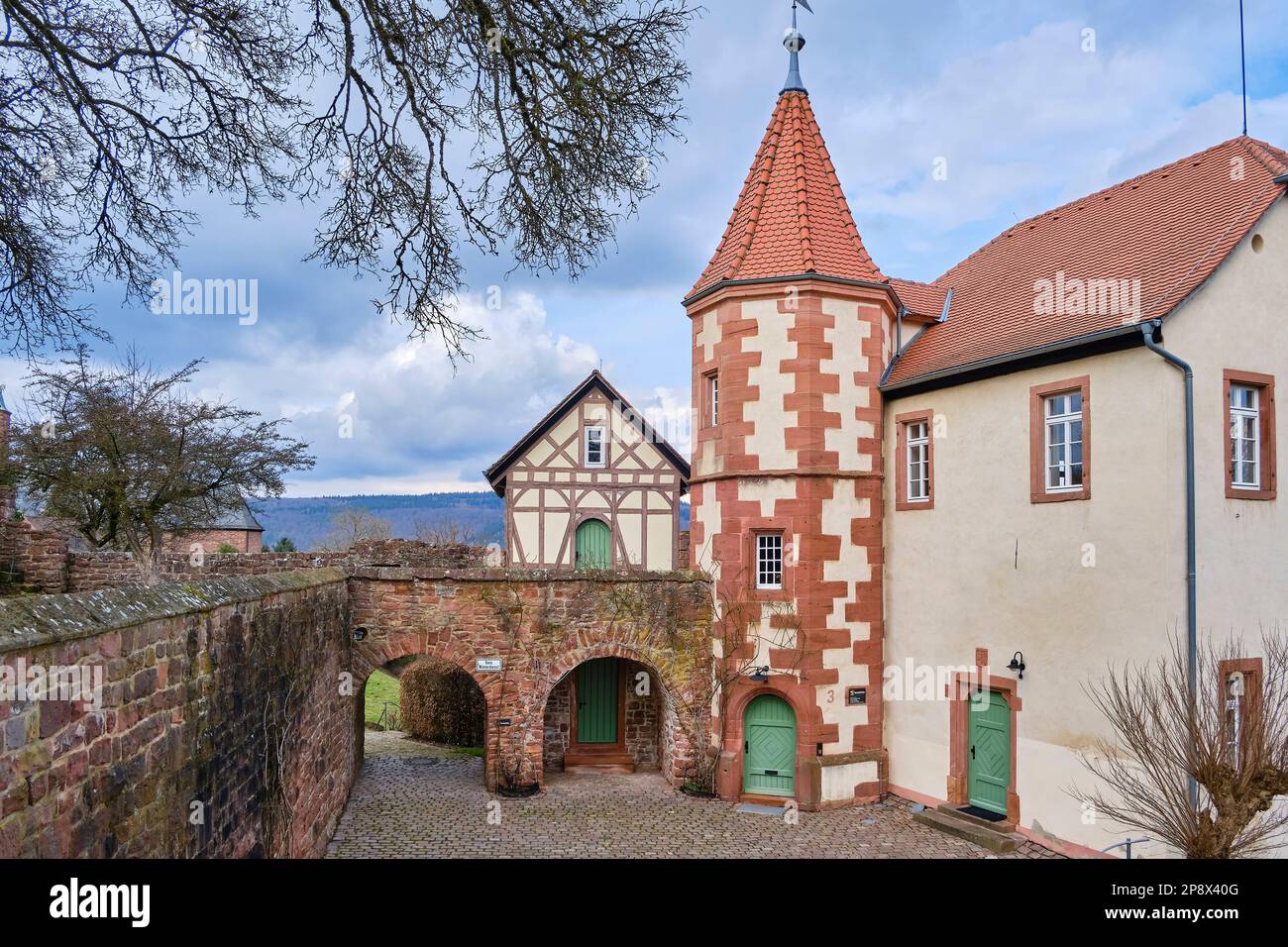 Maison du Commandant historique et tour du château de Dilsberg, Dilsberg, Neckargemund, Bade-Wurtemberg, Allemagne, Europe. Banque D'Images