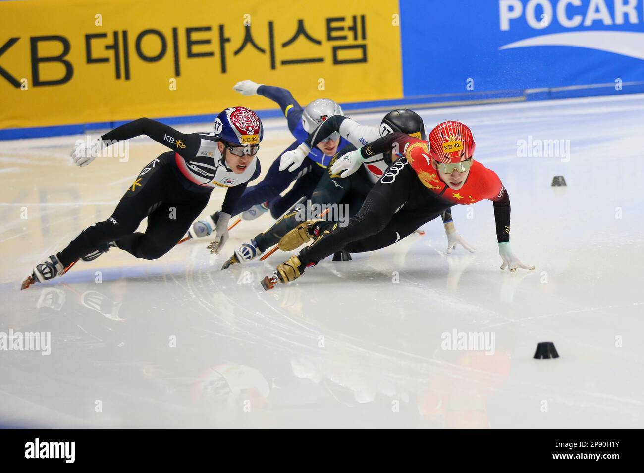 Séoul, Corée du Sud. 10th mars 2023. Park Ji a gagné de la Corée du Sud, Oleh Handei d'Ukraine, Koike Katsunori du Japon et Lin Xiaojun de Chine (de gauche à droite) lors des préliminaires de 500m hommes aux Championnats du monde de patinage de vitesse sur piste courte de l'UIP à Séoul, en Corée du Sud, au 10 mars 2023. Crédit : Wang Yiliang/Xinhua/Alay Live News Banque D'Images