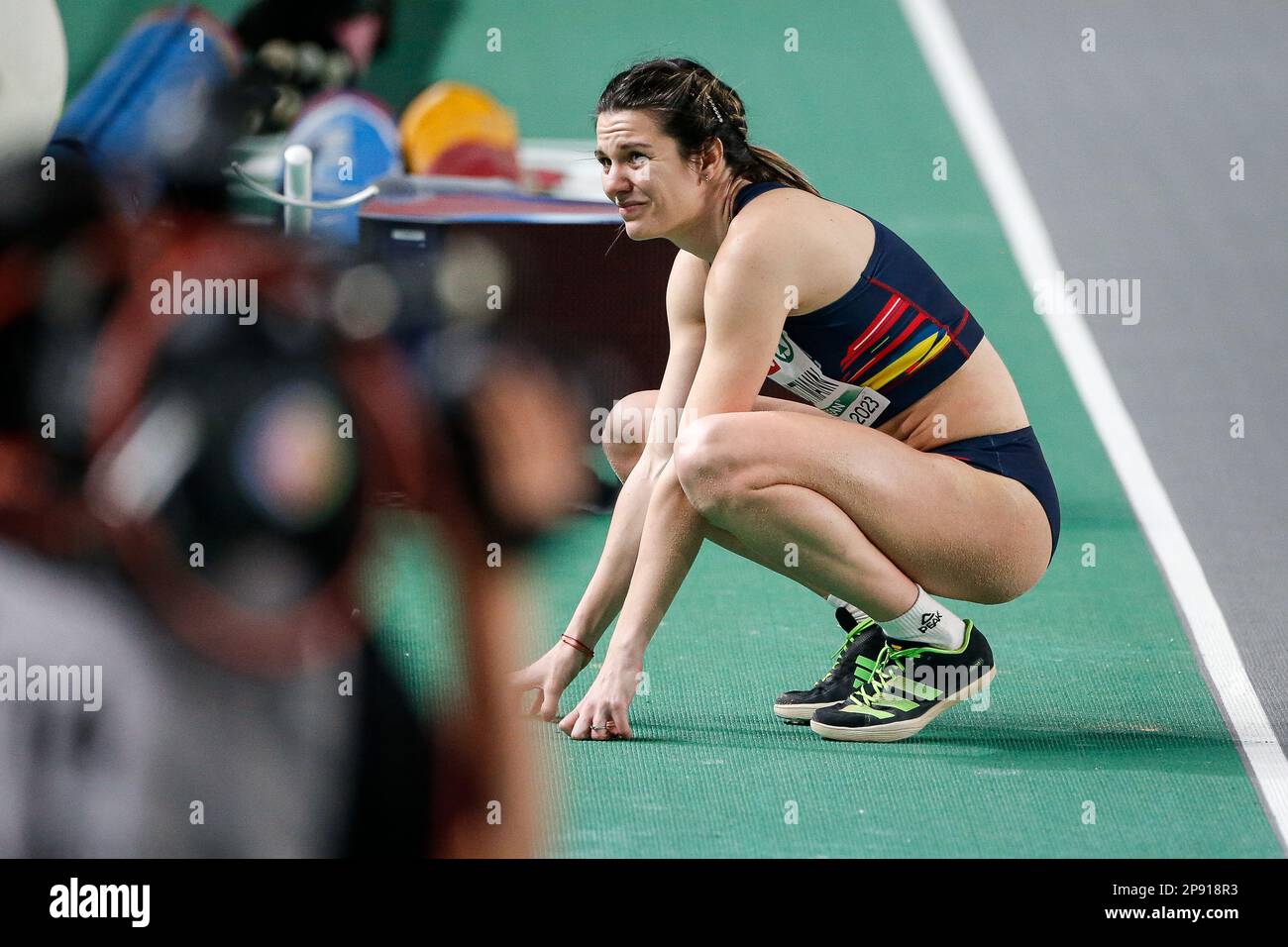 Istanbul, Turquie, 4 mars 2023. Florentina Costina Iusco, de Roumanie, réagit chez les femmes de saut long lors des championnats européens d'athlétisme 2023 - jour 2 à l'aréna Atakoy à Istanbul, en Turquie. 4 mars 2023. Crédit : Nikola Krstic/Alay Banque D'Images