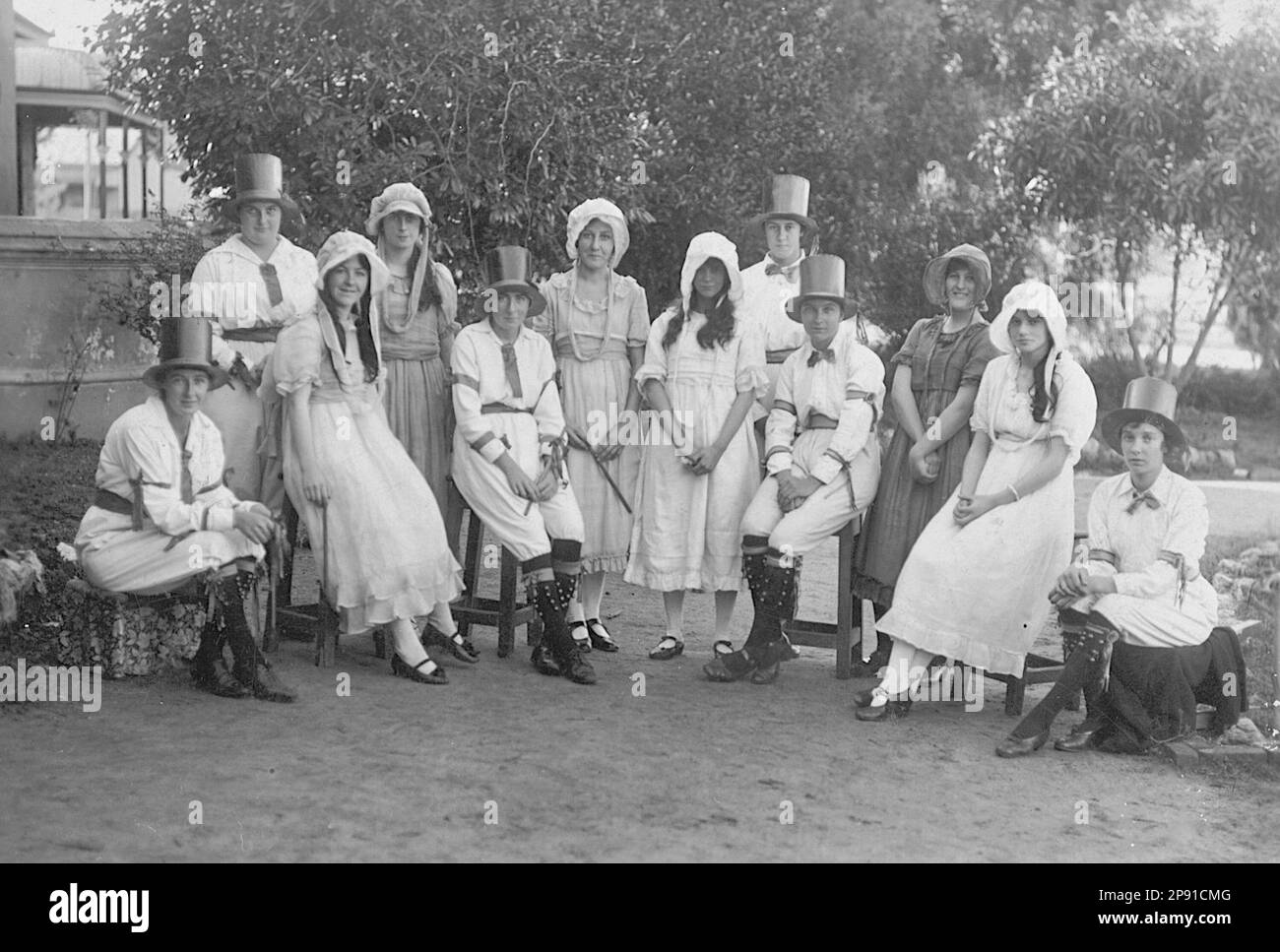 Albury High School concert - Morris Folk Dance - 1919 - Nouvelle-Galles du Sud, Australie Banque D'Images