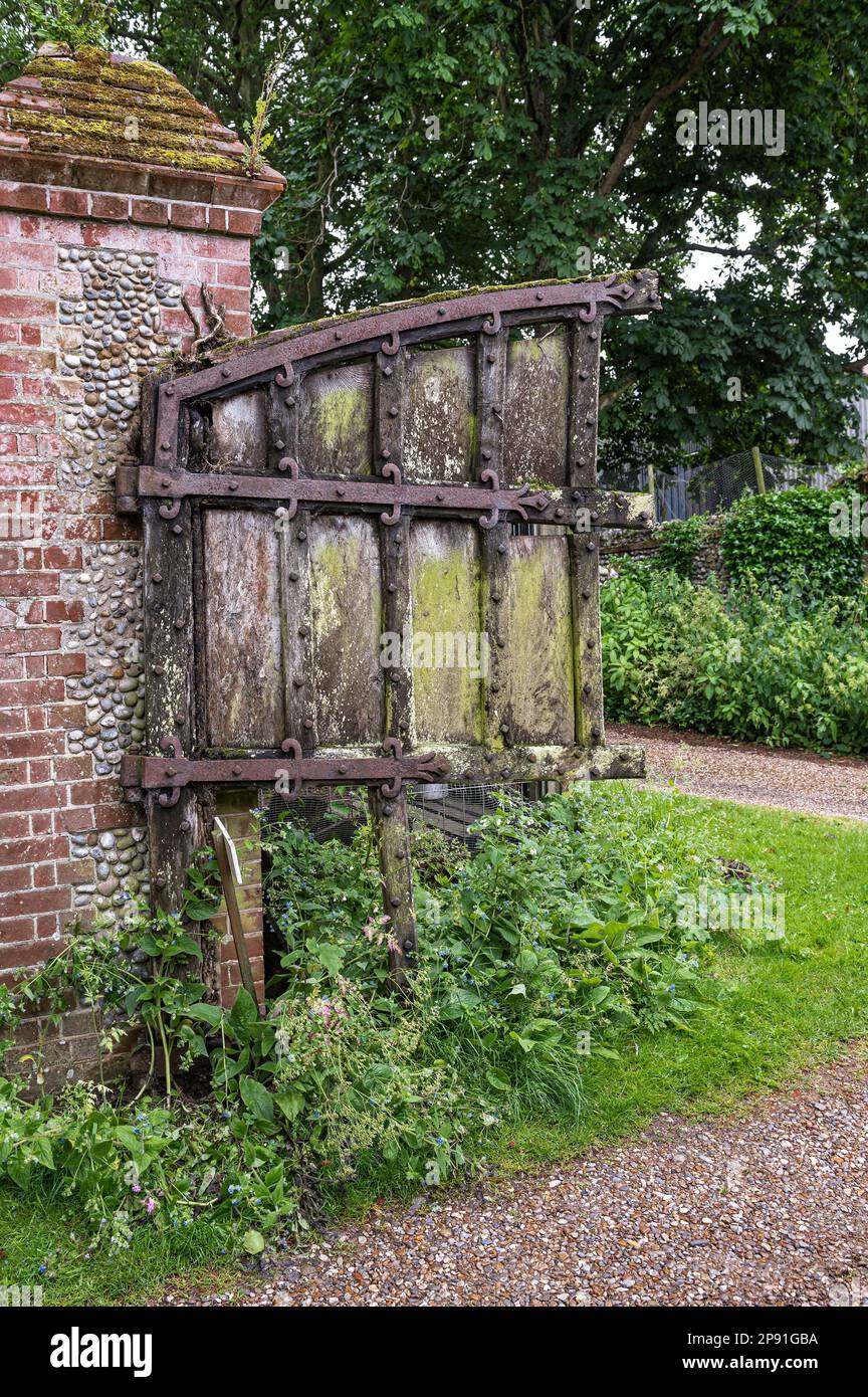 Vestiges d'une porte d'entrée originale au manoir Jacobean du 17th siècle de Wiveton Hall, Norfolk, Royaume-Uni Banque D'Images