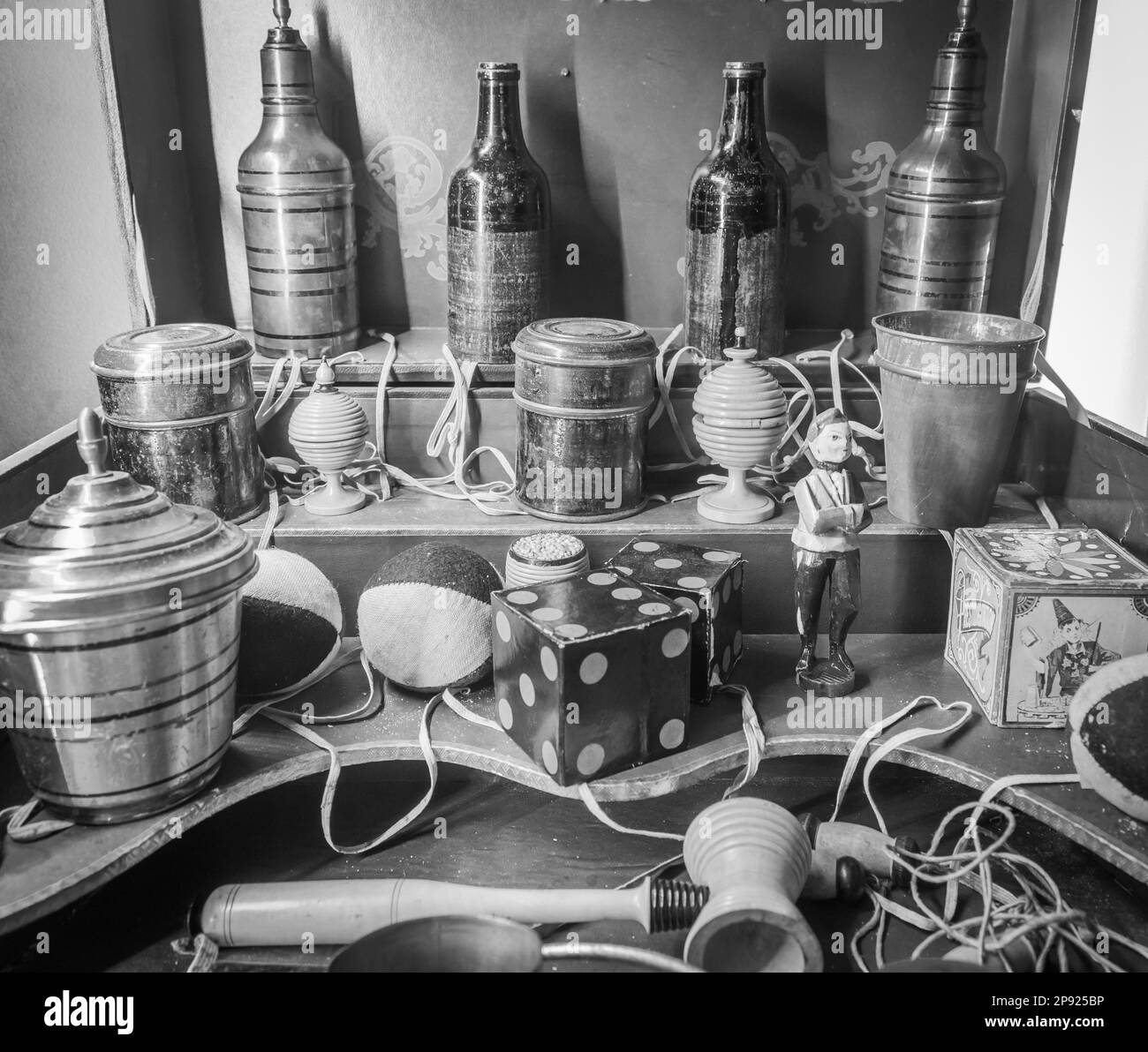 Jouets rétro nostalgiques, fin 1800s. Concept d'enfance, d'antiquité, de nostalgie Banque D'Images