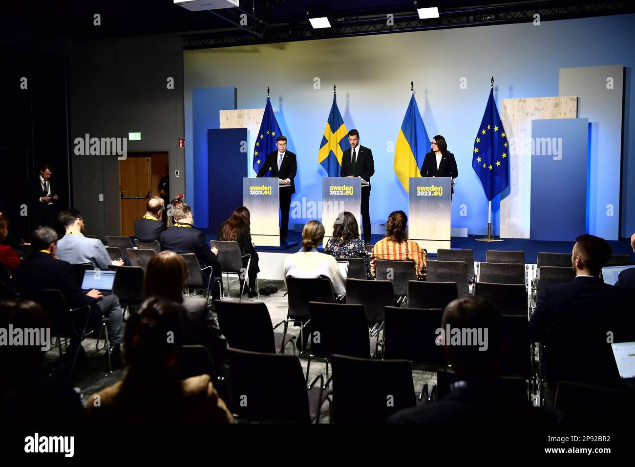 From left, European Commission Executive Vice-President in charge of Trade and Economy Valdis Dombrovskis, Sweden's Minister of Foreign Trade Johan Forssell and Ukraine's Minister of Economic Development and Trade Yulia Svyrydenko attend a press conference in connection with the informal meeting of EU trade ministers, outside Stockholm, Sweden, Friday March 10, 2023. (Caisa Rasmussen/TT News Agency via AP) Banque D'Images