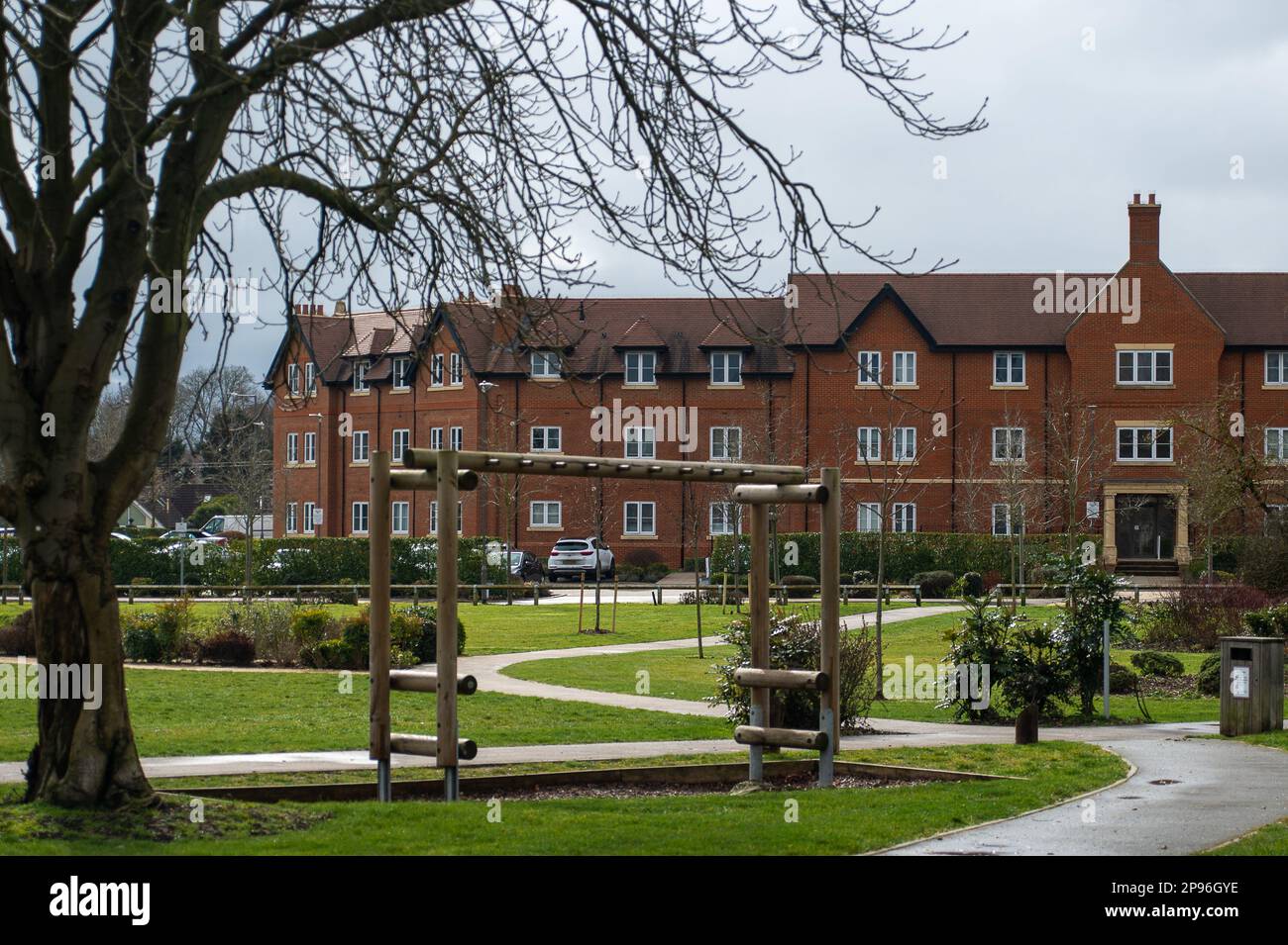 Talaplow, Buckinghamshire, Royaume-Uni. 10th mars 2023. Nouvelles maisons au Berkeley Homes Taloop Riverside Development près de la Tamise dans le Buckinghamshire. Le groupe Berkeley aurait adopté une approche « prudente » pour la publication de nouvelles phases de son développement immobilier en raison de la « volatilité » continue du secteur immobilier britannique. Malgré cela, leurs prévisions pour l'exercice restent inchangées. Crédit : Maureen McLean/Alay Live News Banque D'Images