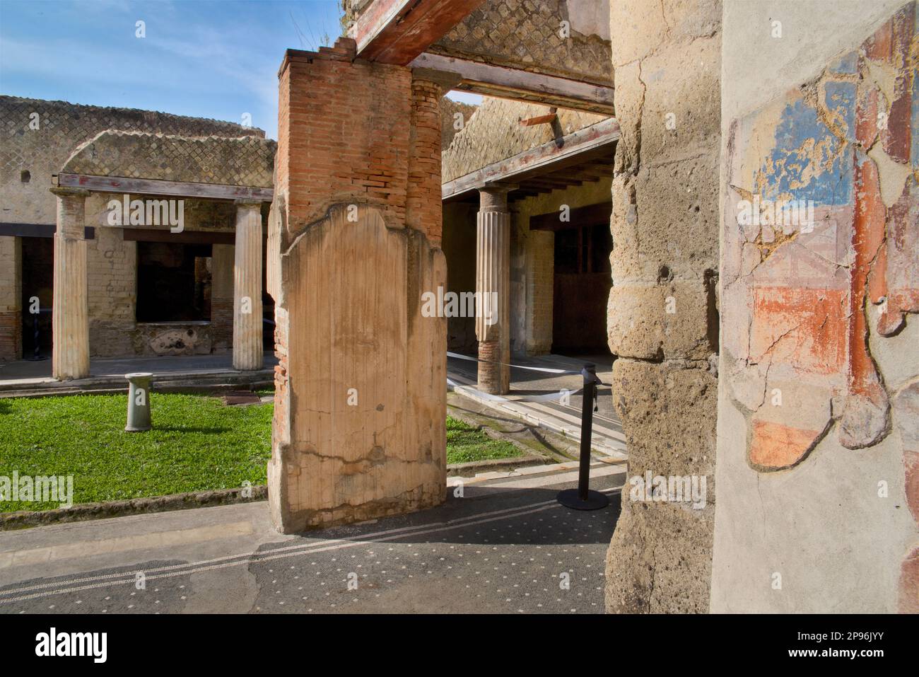 Casa del Salone Nero, Herculanum. Herculanum a été enterré sous la cendre volcanique et la pierre ponce dans l'éruption du Vésuve en 79. Ercolano, Campanie, Italie Banque D'Images