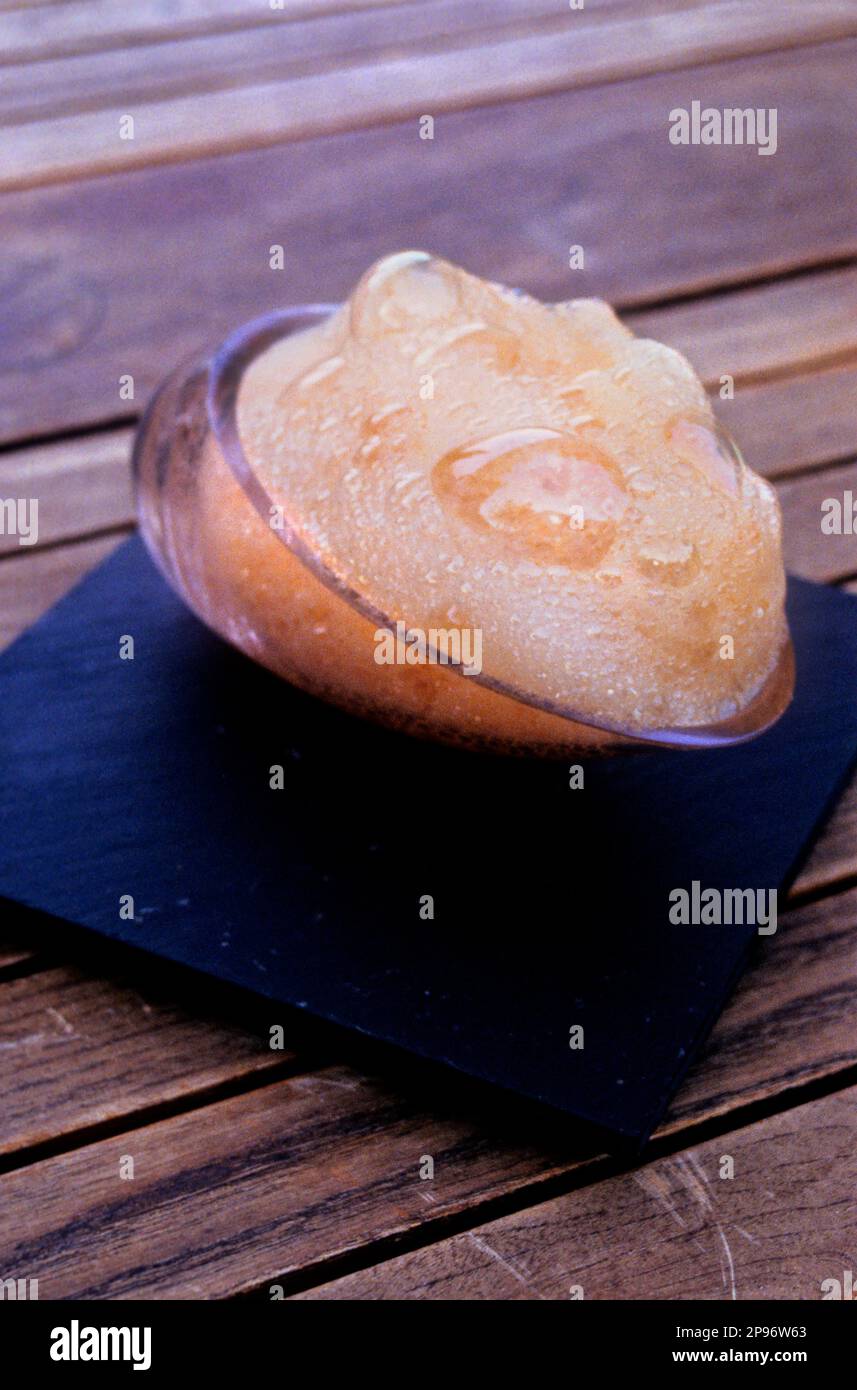 Création de Ferran Adrià.L'air de carotte.restaurant El Bulli.Cala Montjoi. Roses.Girona.Catalogne.Espagne Banque D'Images