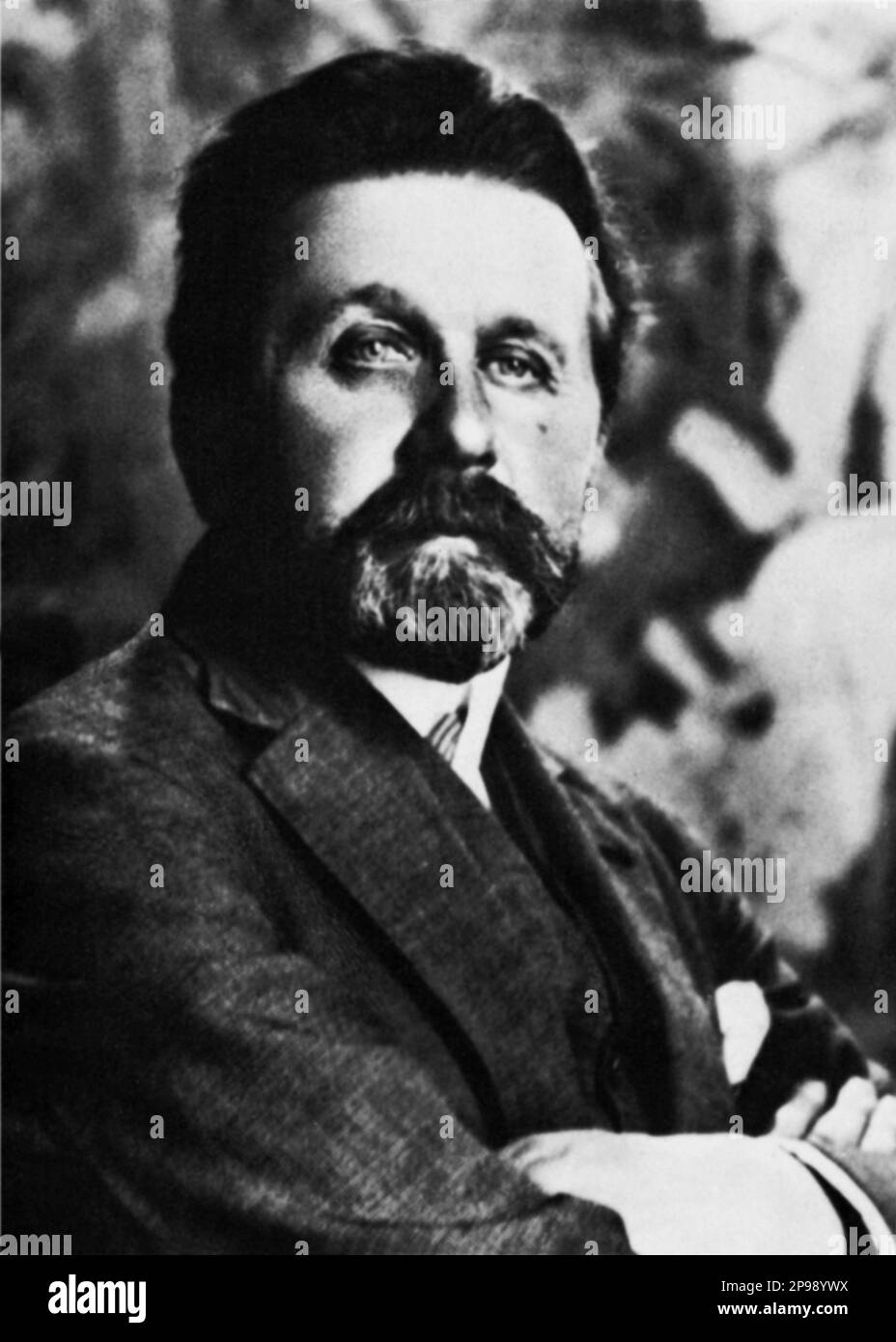 Le compositeur russe ALEXANDER GRETCHANINOV ( 1864 - 1956 ) , élève d'Arensky et Rimsky Korsakov . Ses compositions ont été très réussies aux Etats-Unis et en 1946 il est devenu citoyen américain - COMPOSIORE - OPERA LIRICA - CLASSICA - CLASSIQUE - PORTRAIT - RITRATTO - MUSICISTA - MUSICA - barba - barbe - GRECHCHANINOV -- ARCHIVIO GBB Banque D'Images