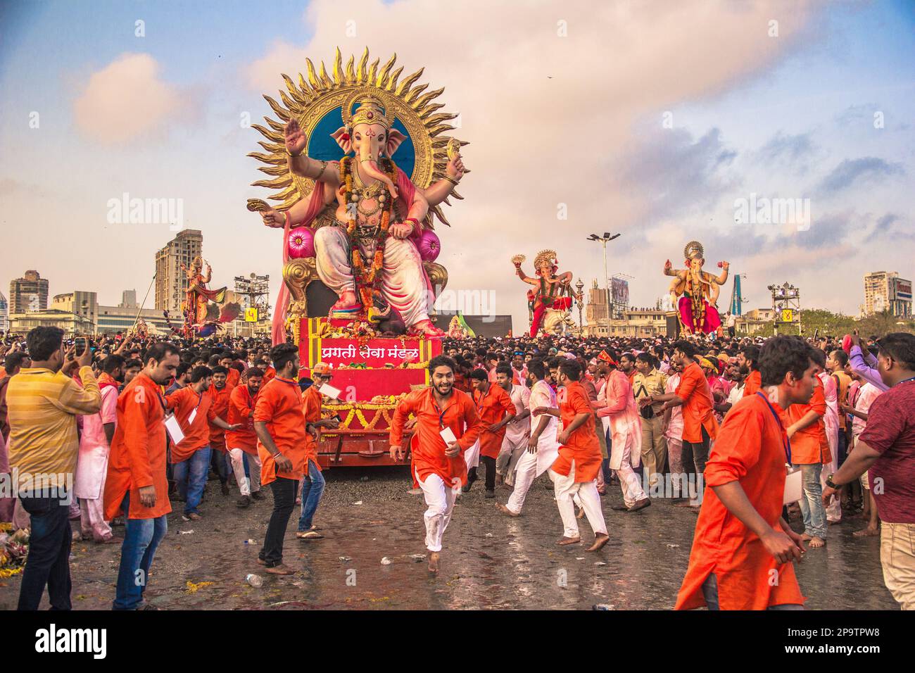 Ganapati Visarjan à Mumbai, Girgaon Chowpaty, Girgaum chowpatty Ganesh Visarjan, Ganesh Festival. Mumbai, Maharashtra, Inde Banque D'Images