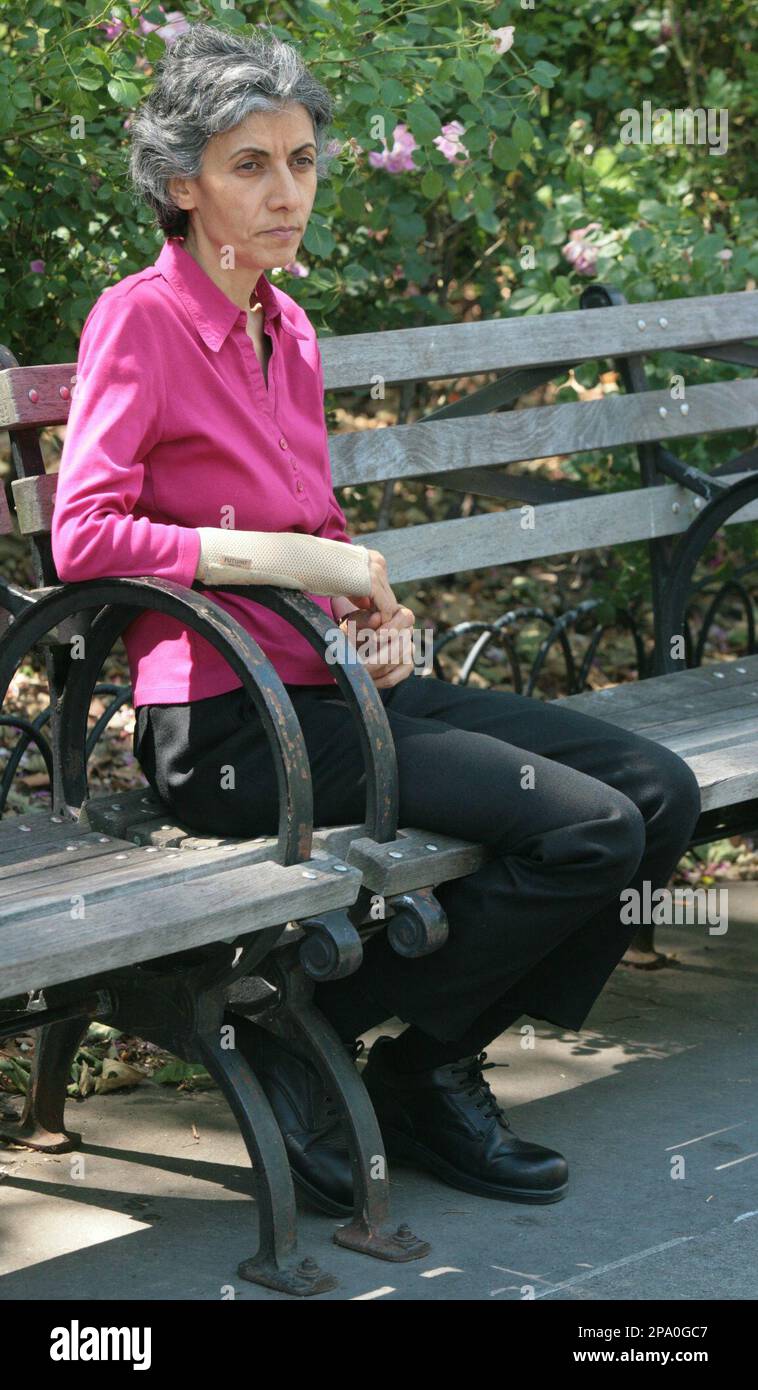 Zeina Taleb-Jedi, 52, poses for a photo in New York, Friday June 13, 2008. In March 2003, Taleb-Jedi found herself trapped in a cold, dusty bunker in Iraq as invading U.S. forces began blowing up buildings and inflicting causalities all around her. More than five years later, she remains stuck in legal limbo in New York, facing federal terrorism charges labeling her a leader of a militant group advocating the violent overthrow of the Iranian government. (AP Photos/Bebeto Matthews) Banque D'Images