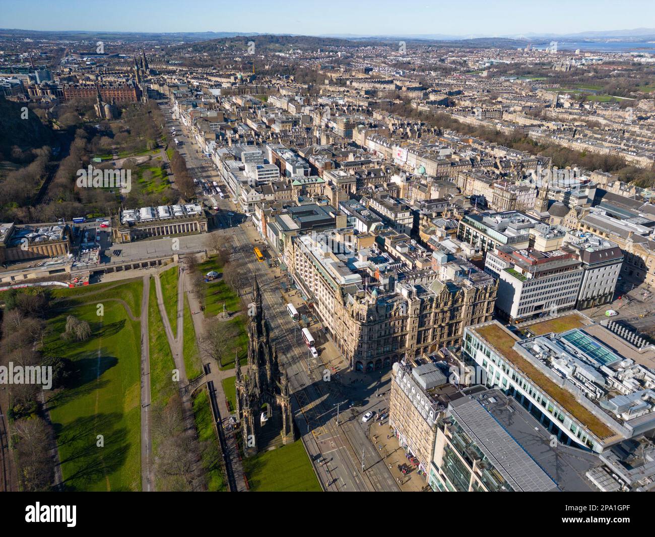 Vue aérienne du centre-ville d'Édimbourg depuis drone, Écosse, Royaume-Uni Banque D'Images