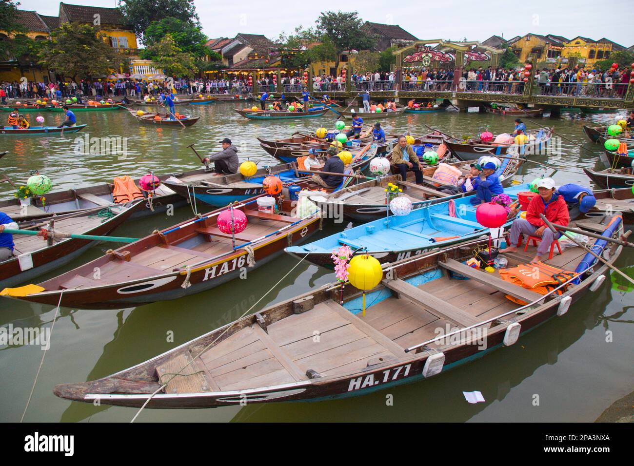 Vietnam, Hoi an, bateaux, gens, Thu bon River, Banque D'Images