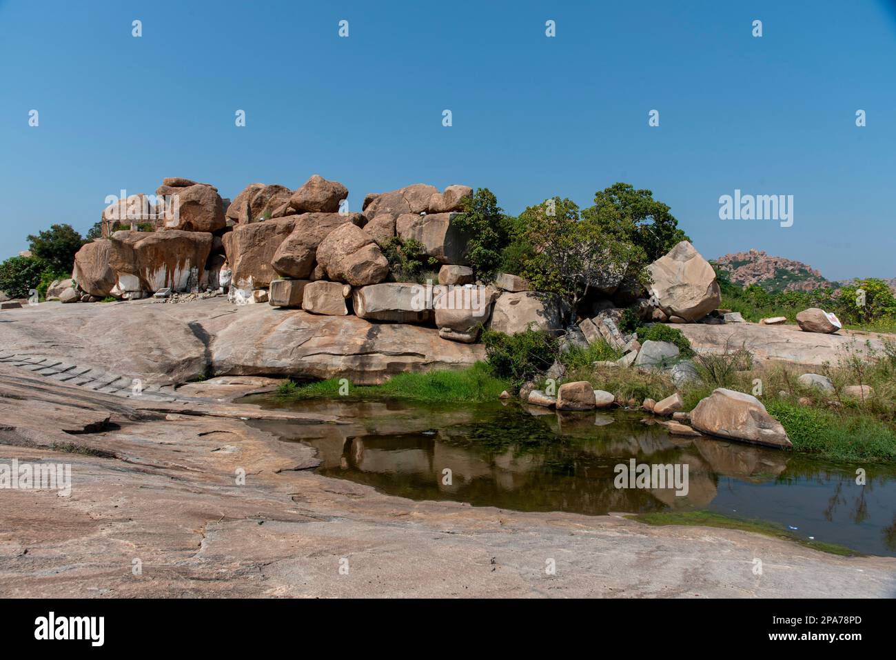 La grotte de Sugreeva, liée à Ramayana, l'une des principales épopées sanskrit en Inde - située à Hampi, site classé au patrimoine mondial de l'UNESCO Banque D'Images