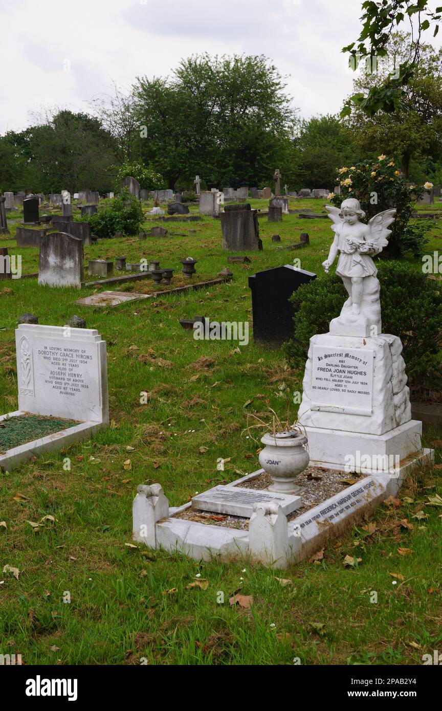 Richmond (Royaume-Uni) : cimetière de East Sheen près de Richmond Park Banque D'Images