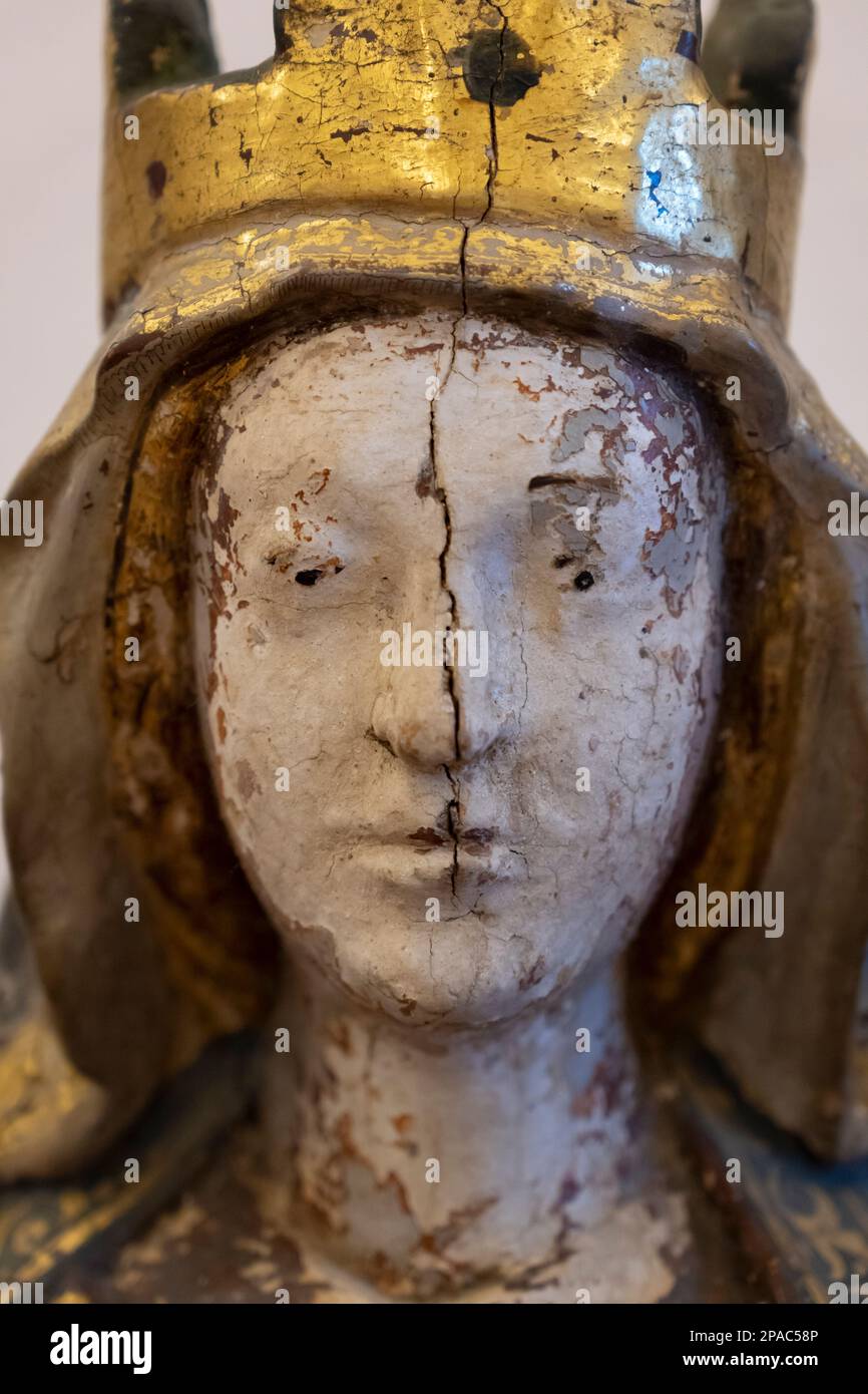 Figure de la Vierge Marie exposée à El Museo de los Caminos dans le Palais épiscopal d'Astorga, Leon, Espagne. Le musée, le long de la Camino Frances Banque D'Images