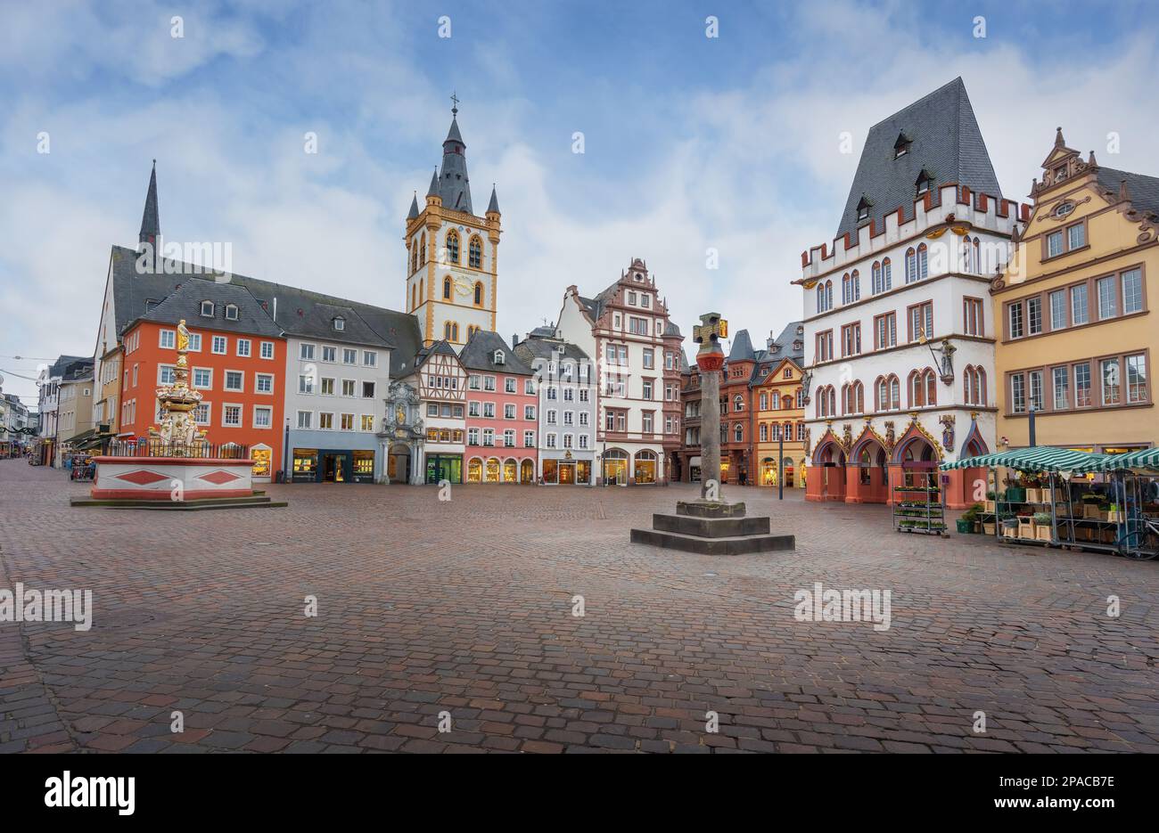 Hauptmarkt Square - Trèves, Allemagne Banque D'Images