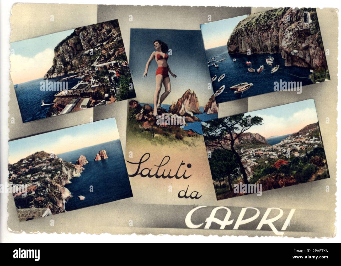 1950 CA , île de CAPRI, Naples , Italie : MARINA PICCOLA , GROTTA AZZURRA et MARINA GRANDE dans une carte postale - Naples - ITALIE - - - GÉOGRAPHIE - GEOGRAFIA - FOTO STORICHE - HISTOIRE - HISTORIQUE - bagnanti - mare - mer - île - isola - TURISMO - TOURISME - turisti - touriste - VACANZE - voyage - vacances - spiaggia - plage - bikini - maillot de bain - costume da bagno - épingler ---- ARCHIVIO GBB Banque D'Images