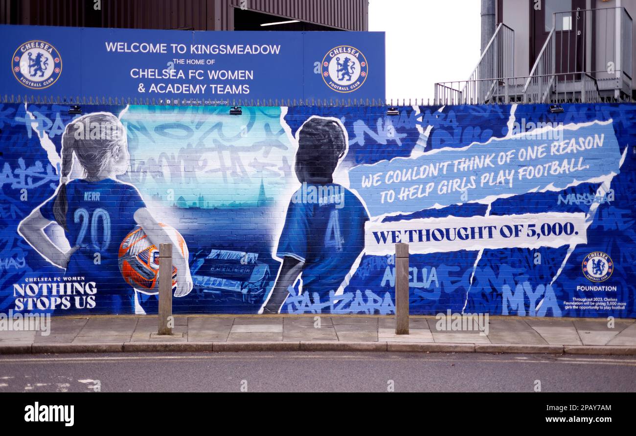 Une fresque de Chelsea à l'extérieur de Kingsmeadow, Londres. Date de la photo: Dimanche 12 mars 2023. Banque D'Images