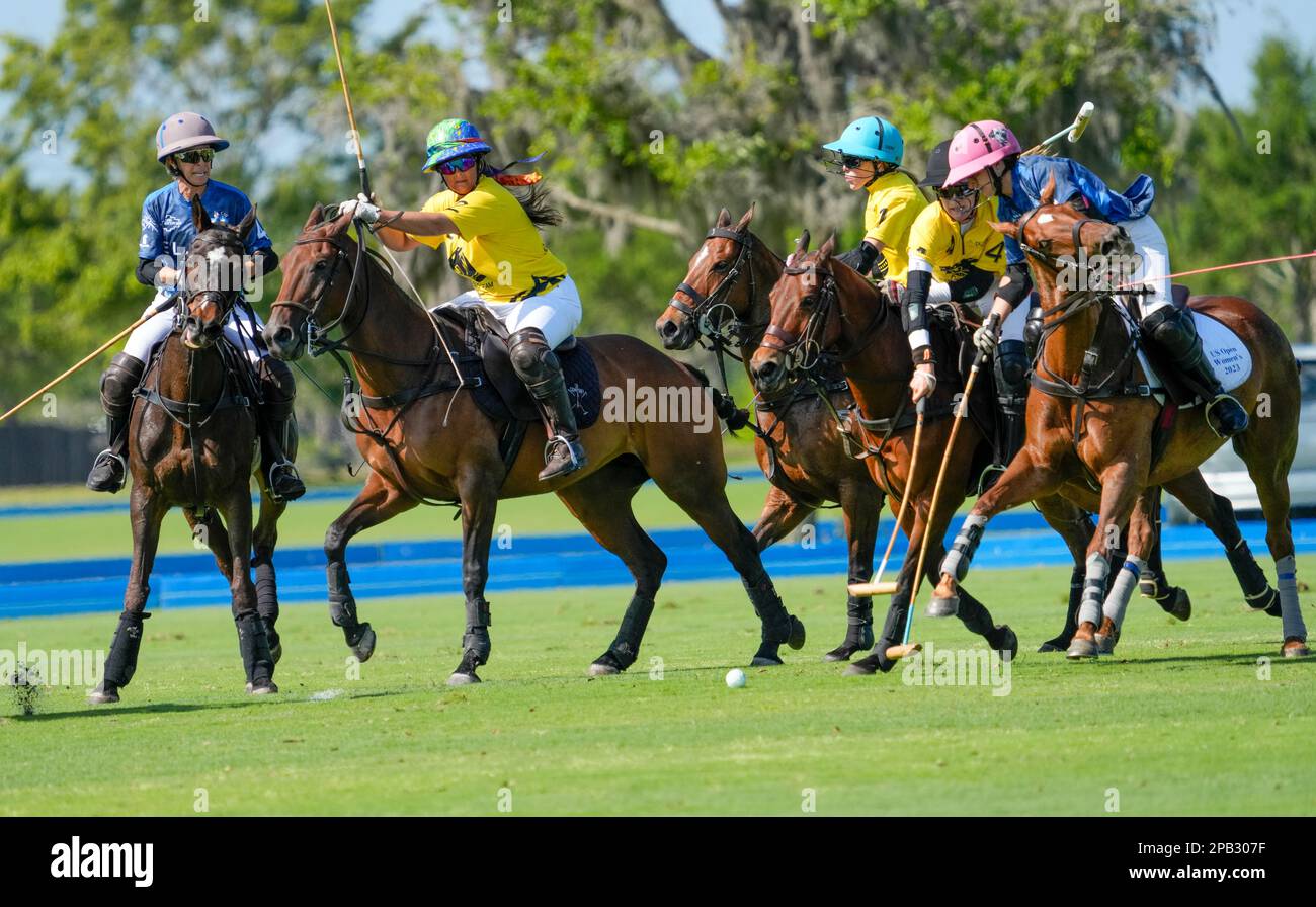 Port Mayaca, États-Unis. 12th mars 2023. 3/10/23 Port Mayaca, Floride Erica Grandomcar, Sarah Siegel Magness, Nina Clarkin tours pour Dundas pendant la REMISE EN FORME DUNDAS VS EL CID pendant la coupe de but 2023 des femmes américaines Polo 18-24 demi-finales, tenue au terrain de polo de Port Mayaca à Port Mayaca, Floride, vendredi, 10 mars 2023. Crédit : Jennifer Graylock/Alamy Live News Banque D'Images