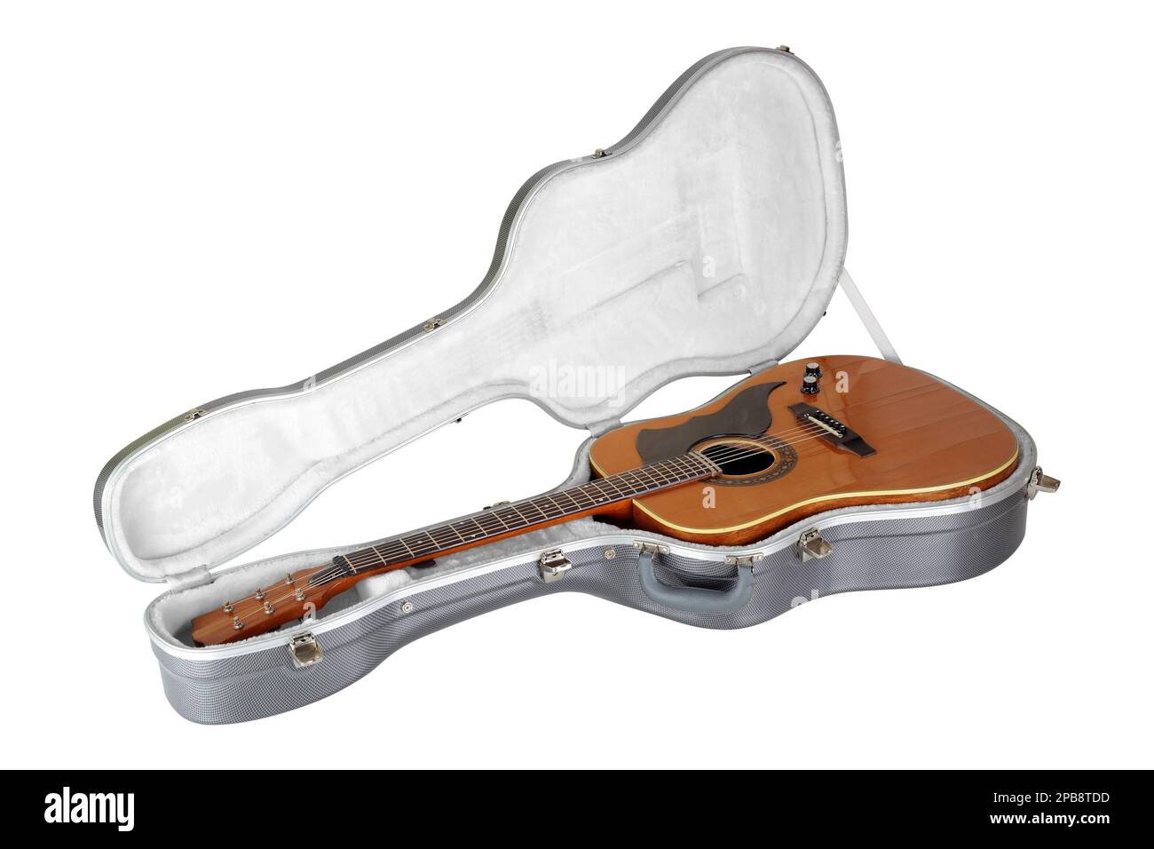 Instrument de musique - guitare acoustique isolée de l'Ouest dans un étui rigide en fibre de carbone sur fond blanc. Banque D'Images