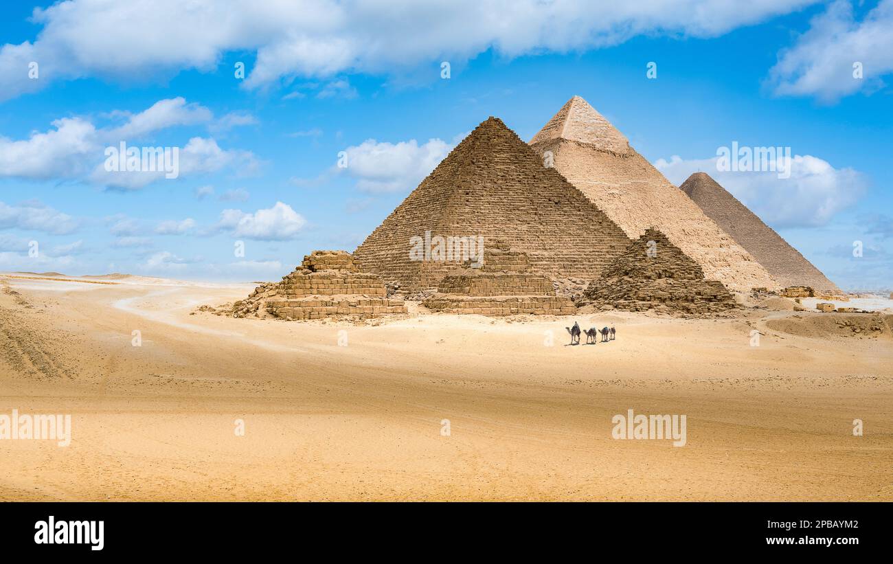 Vue sur les pyramides de Gizeh, Égypte Banque D'Images