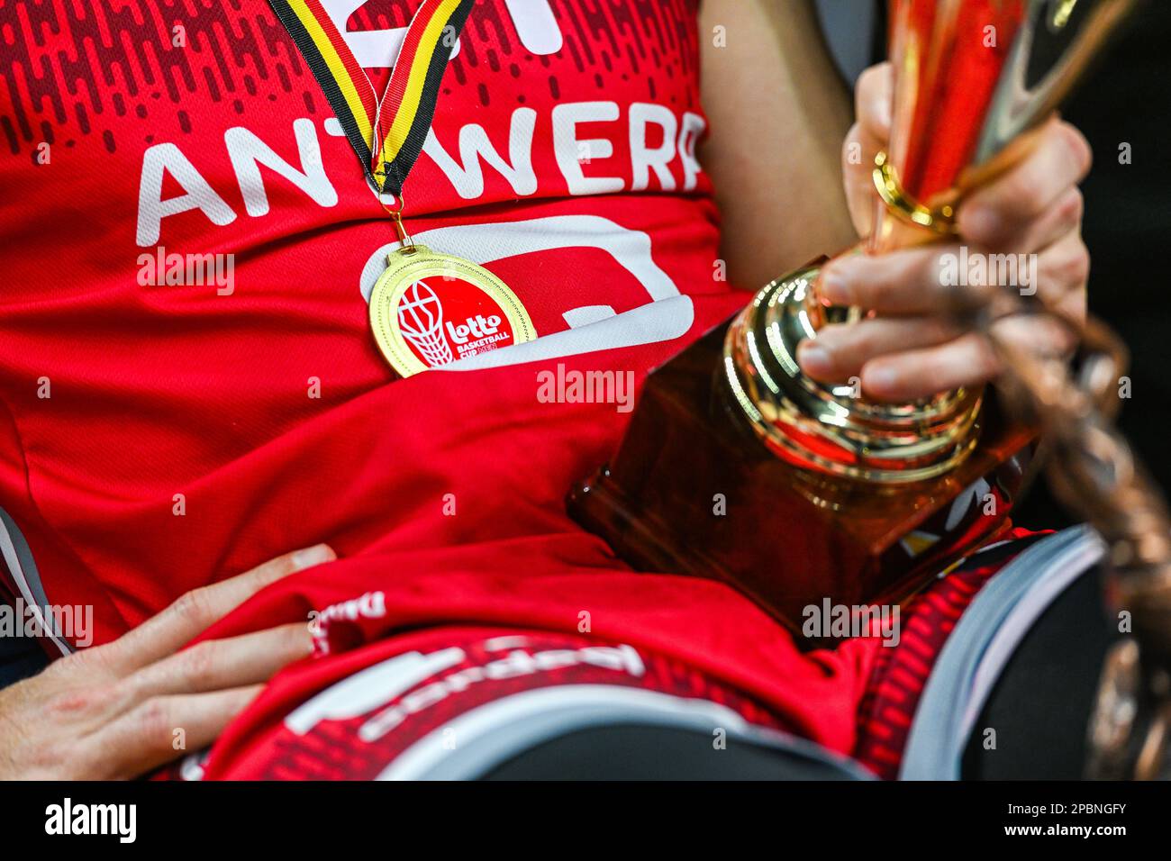 Belgique . 12/03/2023, médaille photographiée après un match de basket-ball entre Anvers Giants et BC Filou Oostende dans la finale de la coupe belge , le dimanche 12 mars 2023 à Vorst National , Belgique . PHOTO SPORTPIX | STIJN AUDOOREN Credit: Sportpix/Alay Live News Banque D'Images