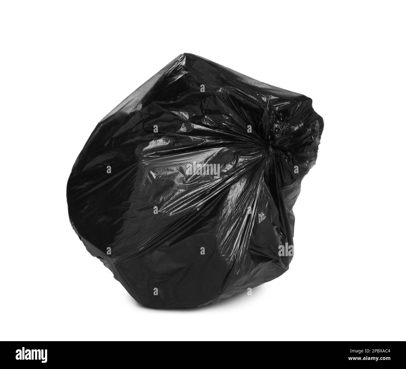 Sac poubelle noir rempli d'ordures isolées sur blanc Banque D'Images
