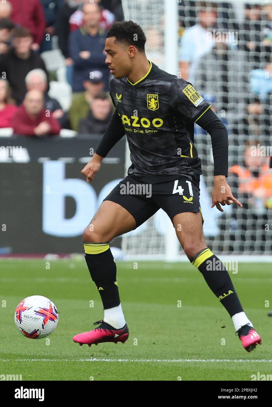 Jacob Ramsey d'Aston Villa lors du match de football de la première ligue anglaise entre West Ham United et Aston Villa au stade de Londres, Londres, le 12th Banque D'Images