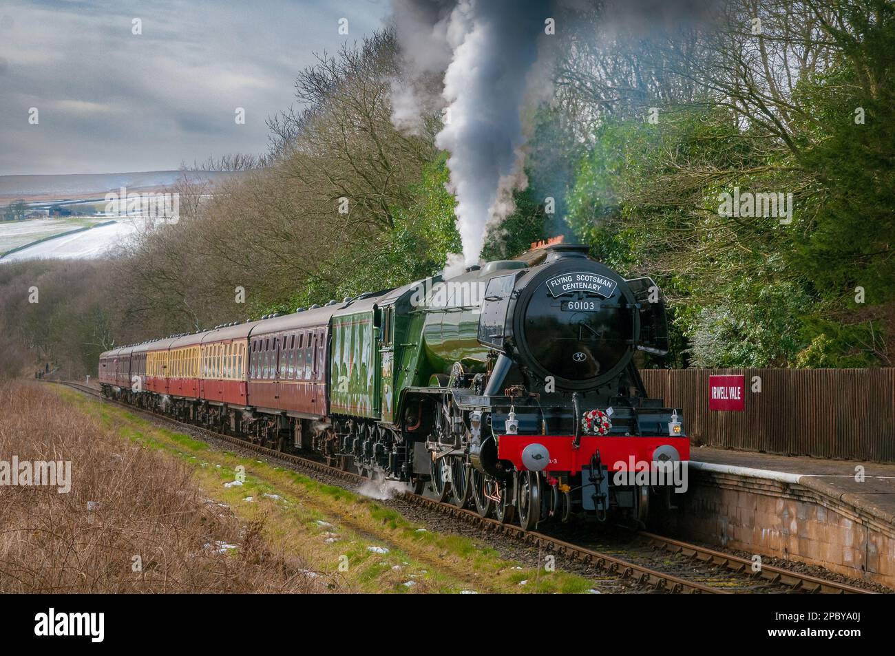 La locomotive à vapeur Flying Scotsman dans son année centenaire vole sur le chemin de fer East lancashire. Banque D'Images