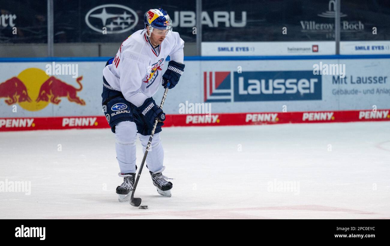 Munich, Allemagne. 13th mars 2023. Hockey sur glace: DEL, tour de presse avec les entraîneurs et les joueurs de l'EHC Red Bull Munich, formation: Jonathon Blum en action. Crédit: Ulrich Gamel/Bildagentur kolbert/dpa/Alay Live News Banque D'Images