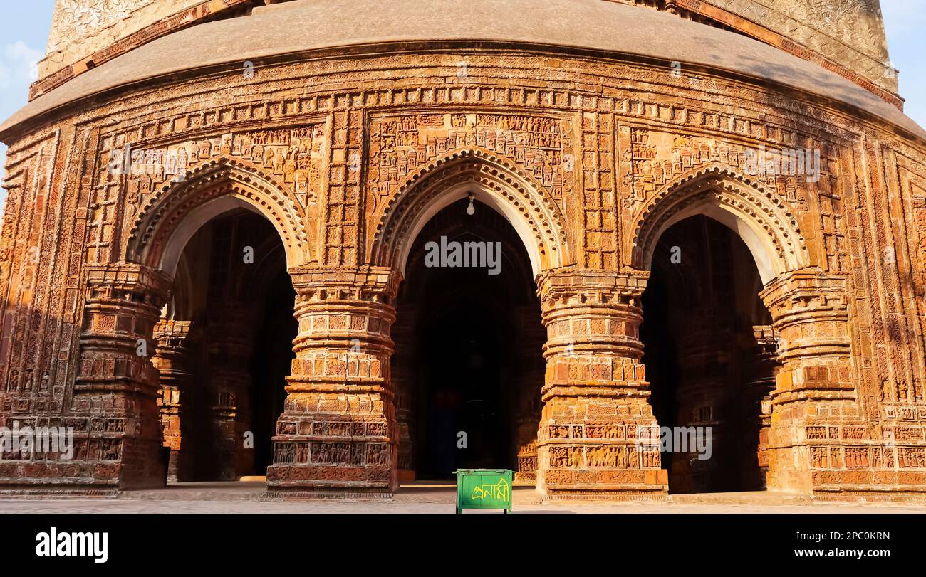 Temple de Red Bricks Lalji et ses sculptures, Kalna, Bengale occidental, Inde. Banque D'Images