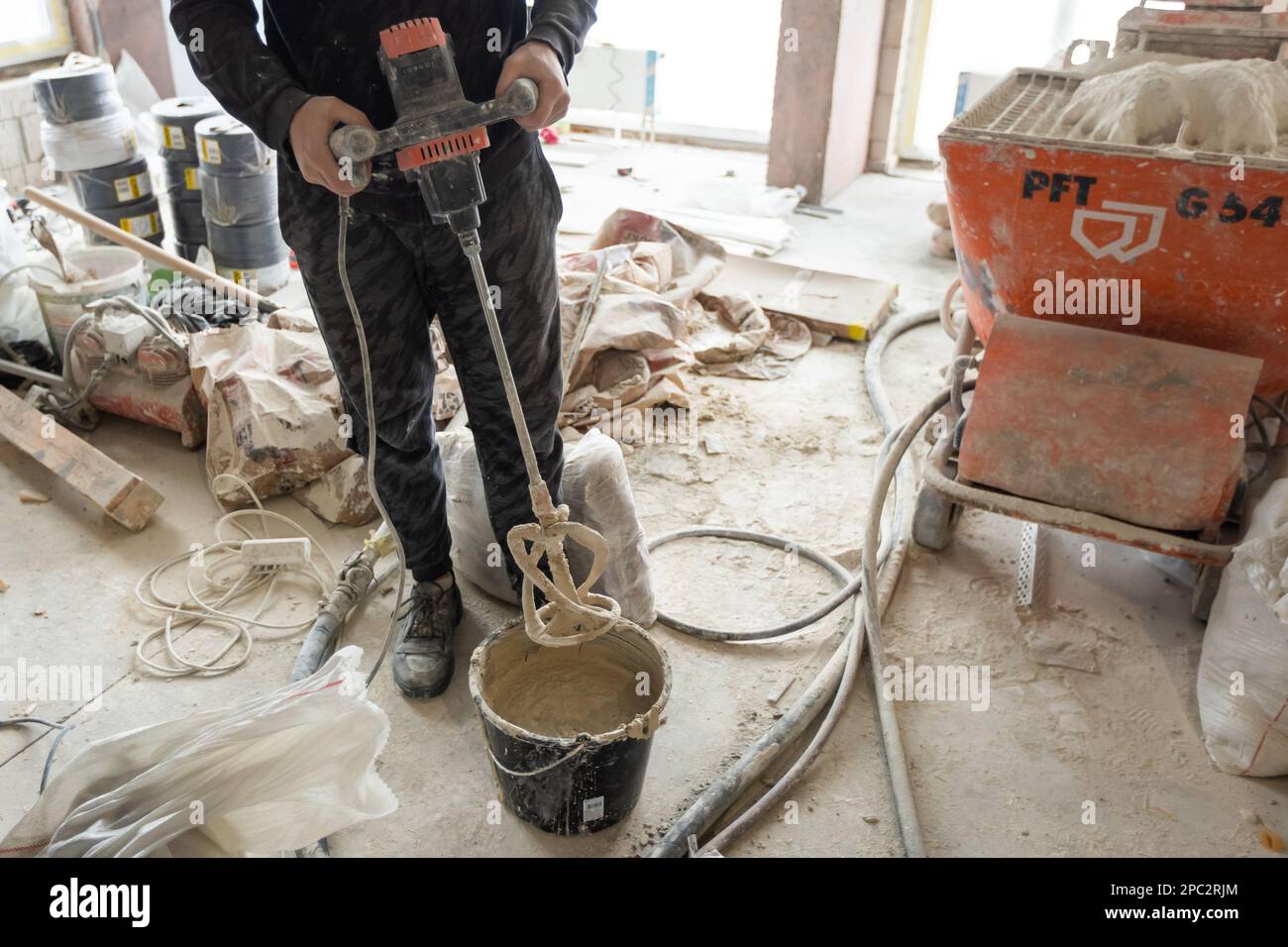 outils pour la réparation d'appartements, les murs de l'appartement sont en construction, remodelage, rénovation, extension, restauration et reconstruction. Banque D'Images