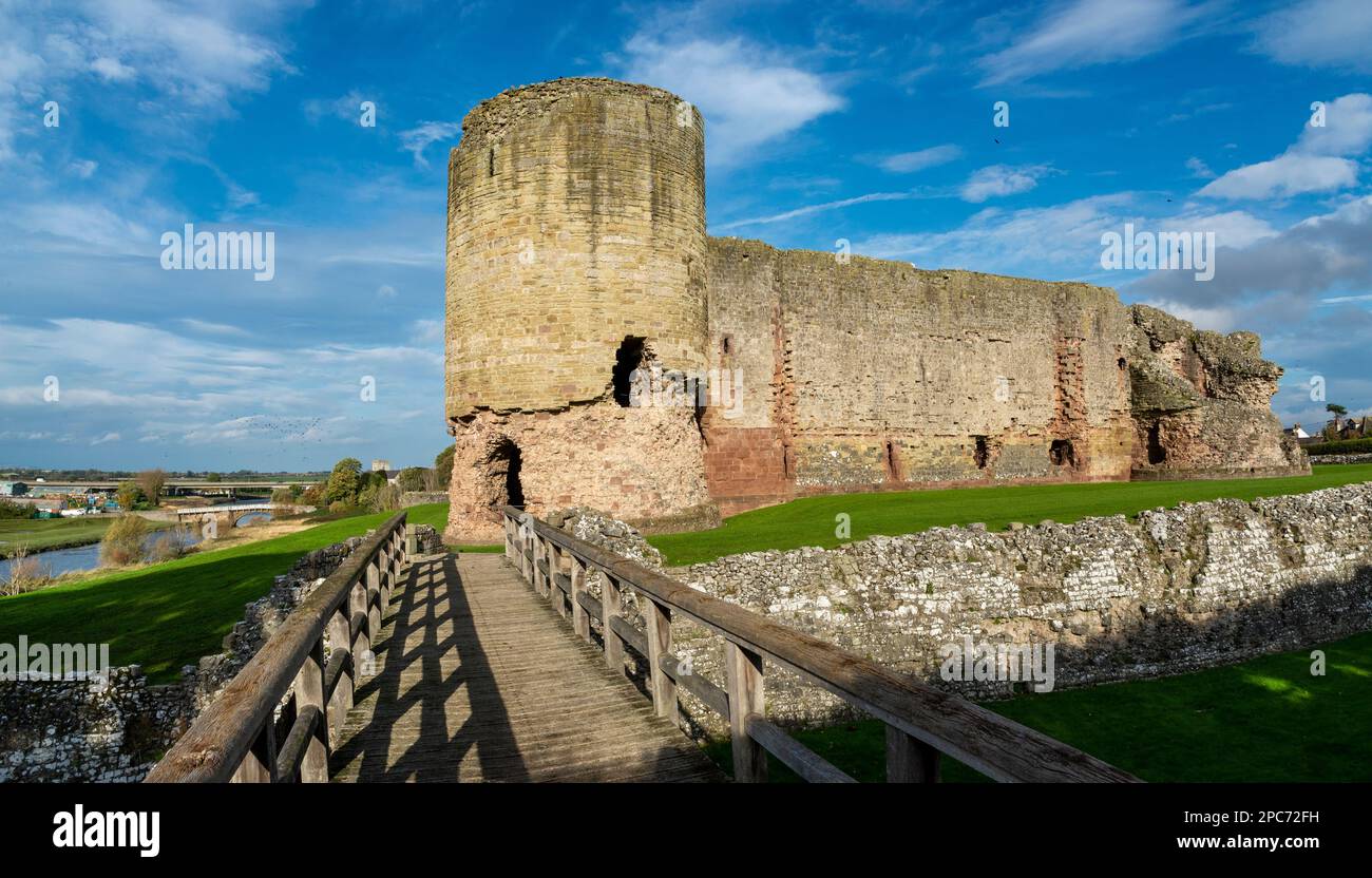 La Tour Sud au château de Rhuddlan, Denbighshire, au nord du pays de Galles. Banque D'Images