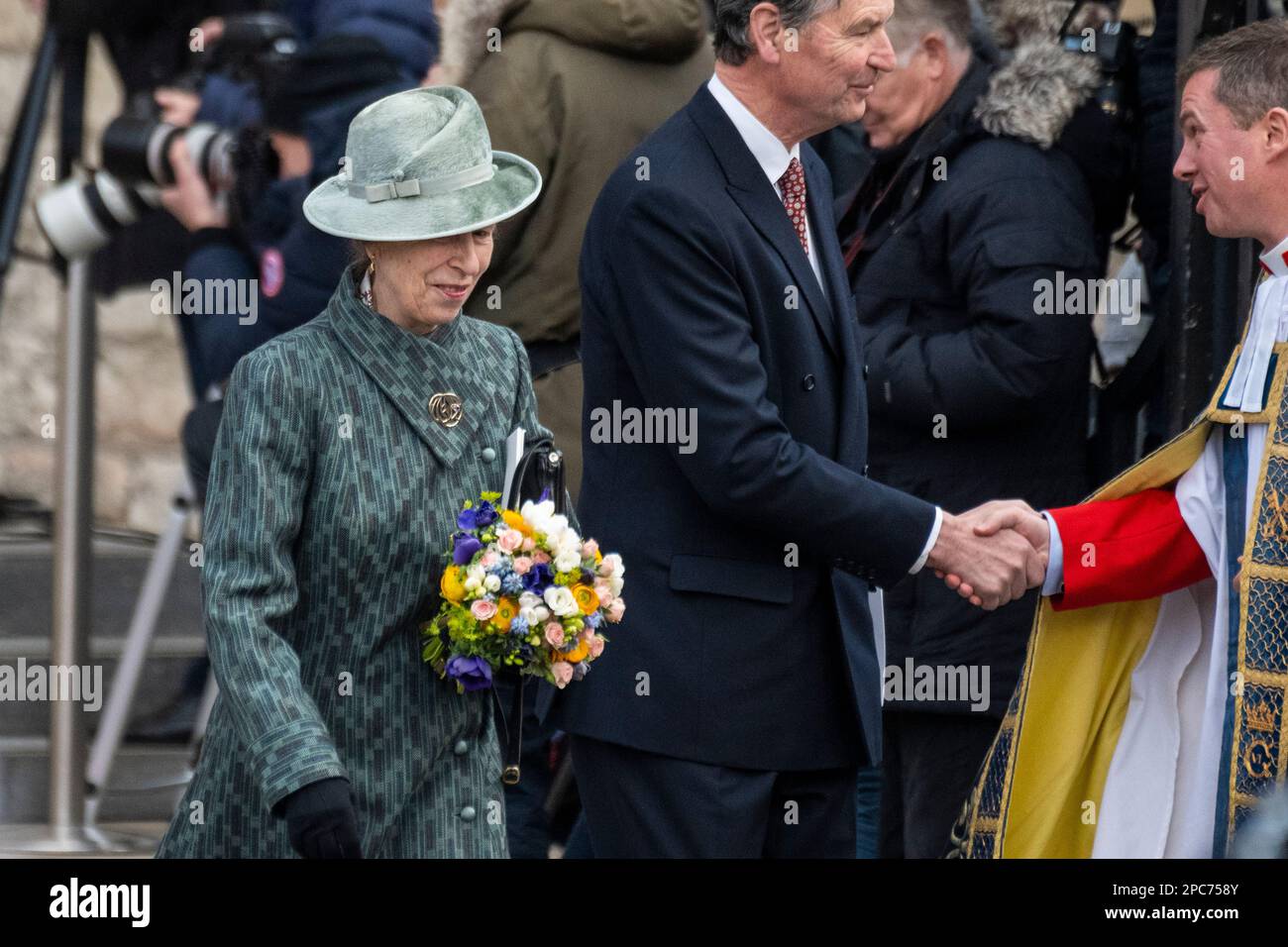Londres, Royaume-Uni. 13 mars 2023. La princesse Anne et Tim Lawrence quittent le Commonwealth Service à l'abbaye de Westminster qui a lieu depuis 1972 et célèbre les peuples et les cultures des 54 nations du Commonwealth. C'est le premier service auquel assiste le roi Charles, après le décès de la reine Elizabeth II Credit: Stephen Chung / Alamy Live News Banque D'Images