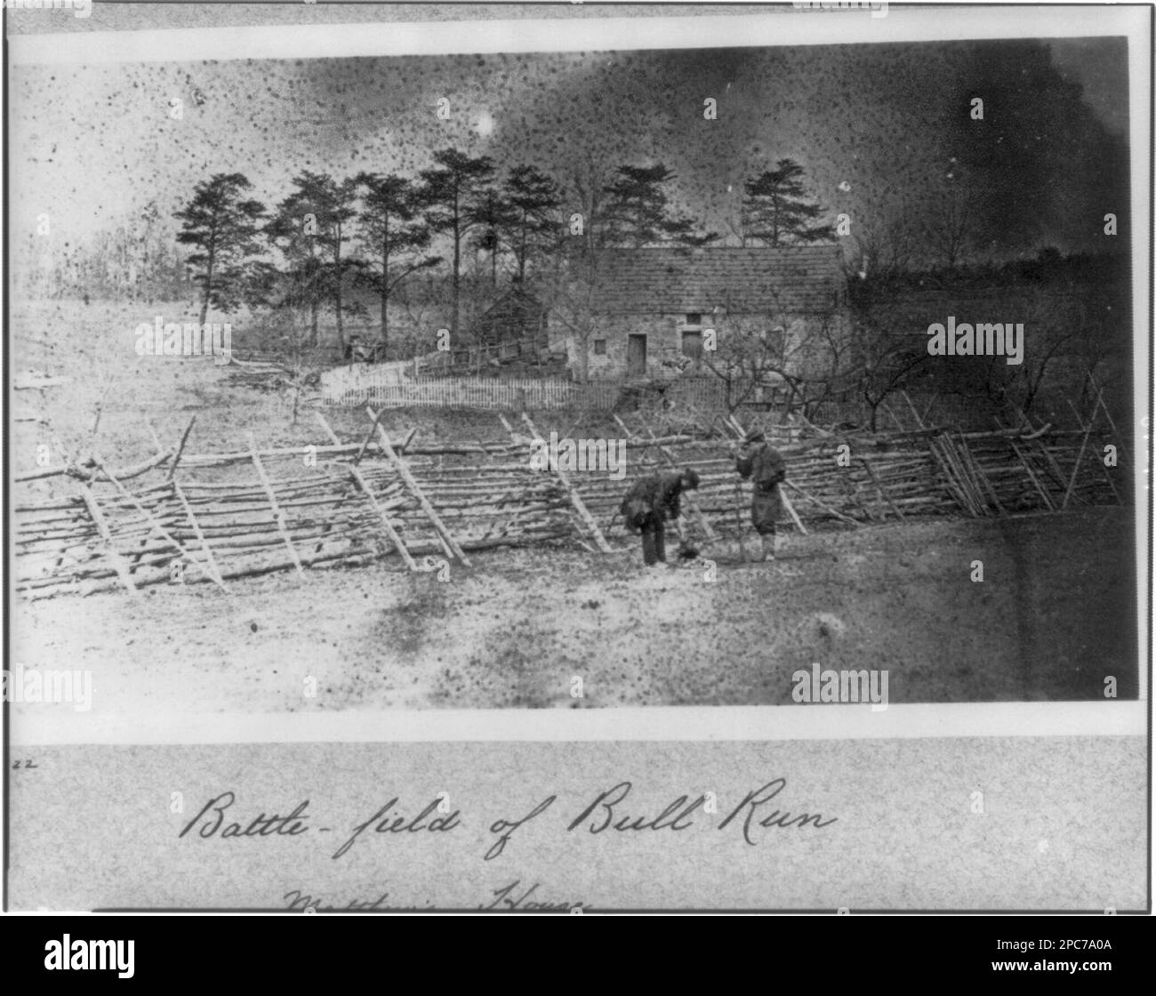 Champ de bataille de Bull Run, maison de Matthew. Non B122, titre de l'article, titre sur une image similaire dans les Archives nationales: 'Piquetage faisant du café.' (Source : chercheur M. Patrick Higgins, 2018), Don; Col. Godwin Ordway; 1948. Etats-Unis, Histoire, Guerre civile, 1861-1865, Etats-Unis, Virginia, Bull Run (comté de Loudoun-comté de Fairfax et comté de Prince William), Guards, Bull Run (comté de Loudoun-comté de Fairfax et comté de Prince William, Virginie), 1860-1870. Banque D'Images