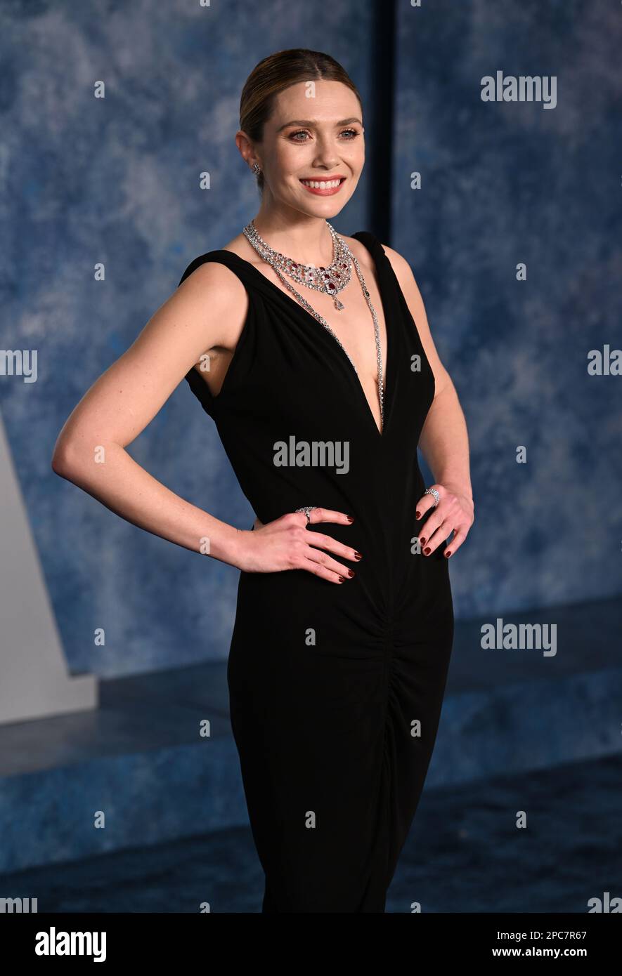 Los Angeles, États-Unis. 13th mars 2023. Elizabeth Olsen arrivée à la Vanity Fair Oscar Party 2023, Wallis Annenberg Center for the Performing Arts, Los Angeles. Crédit : Doug Peters/EMPICS/Alamy Live News Banque D'Images