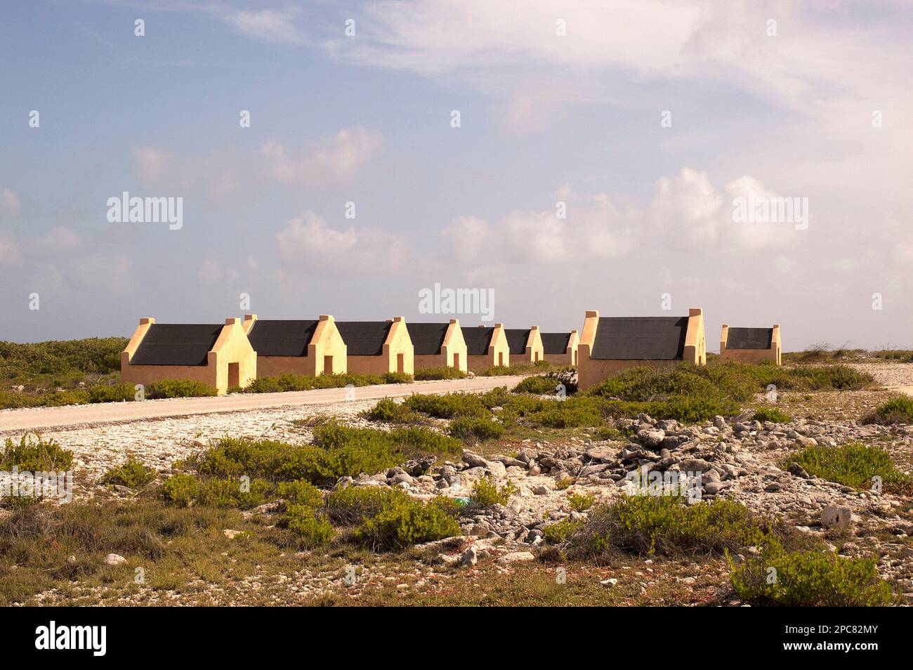 Anciens quartiers d'esclaves pour les travailleurs du sel côtier, Rincon, Bonaire, île Leeward, Petites Antilles, Antilles néerlandaises Banque D'Images