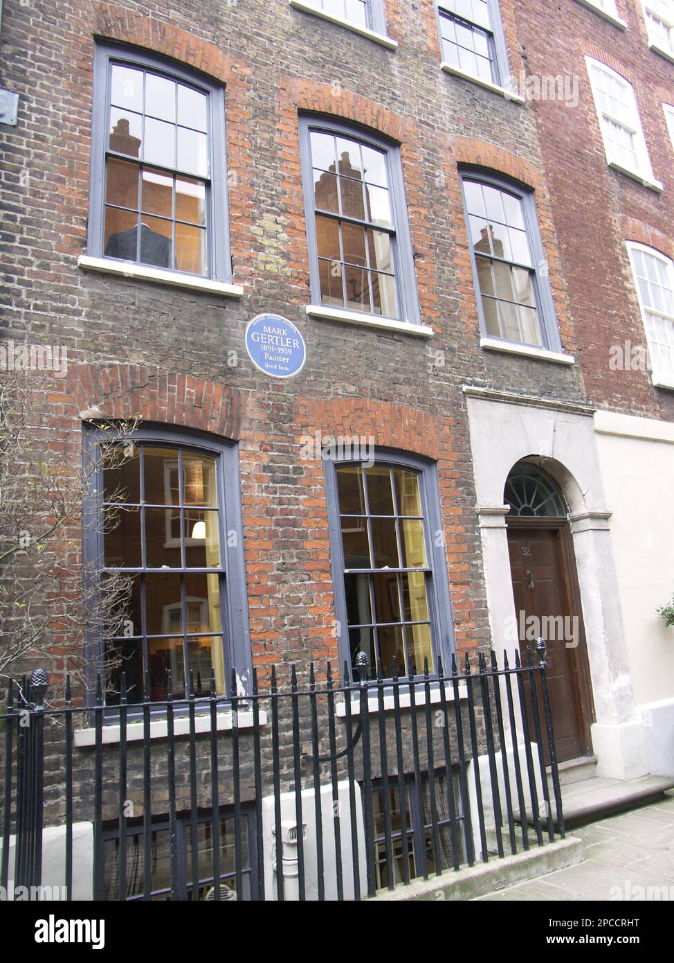 2006 , LONDRES , GRANDE-BRETAGNE : l'atelier du célèbre couturier britannique TIMOTHY EVEREST , 32 Elder Street, Spitalfields, Londres E1 6BT . Taylor de VIP comme le football David Beckham et Sir Elton John . Dans le même hove vivent le peintre Mark Gertler ( 1891 - 1939 ) - MODA - STILISTA - Stylist - sarto - haute couture - TURISMO - TURISM - TURISTI - TOURISTES - GRAND BRETAGNA - - GÉOGRAPHIE - GEOGRAFIA - ARCHITETURA - ARCHITECTURE - LONDRA - GRAND BRETAGNA ---- photo de Giovanbattista BRAMBILLA --- ARCHIVIO GBB Banque D'Images