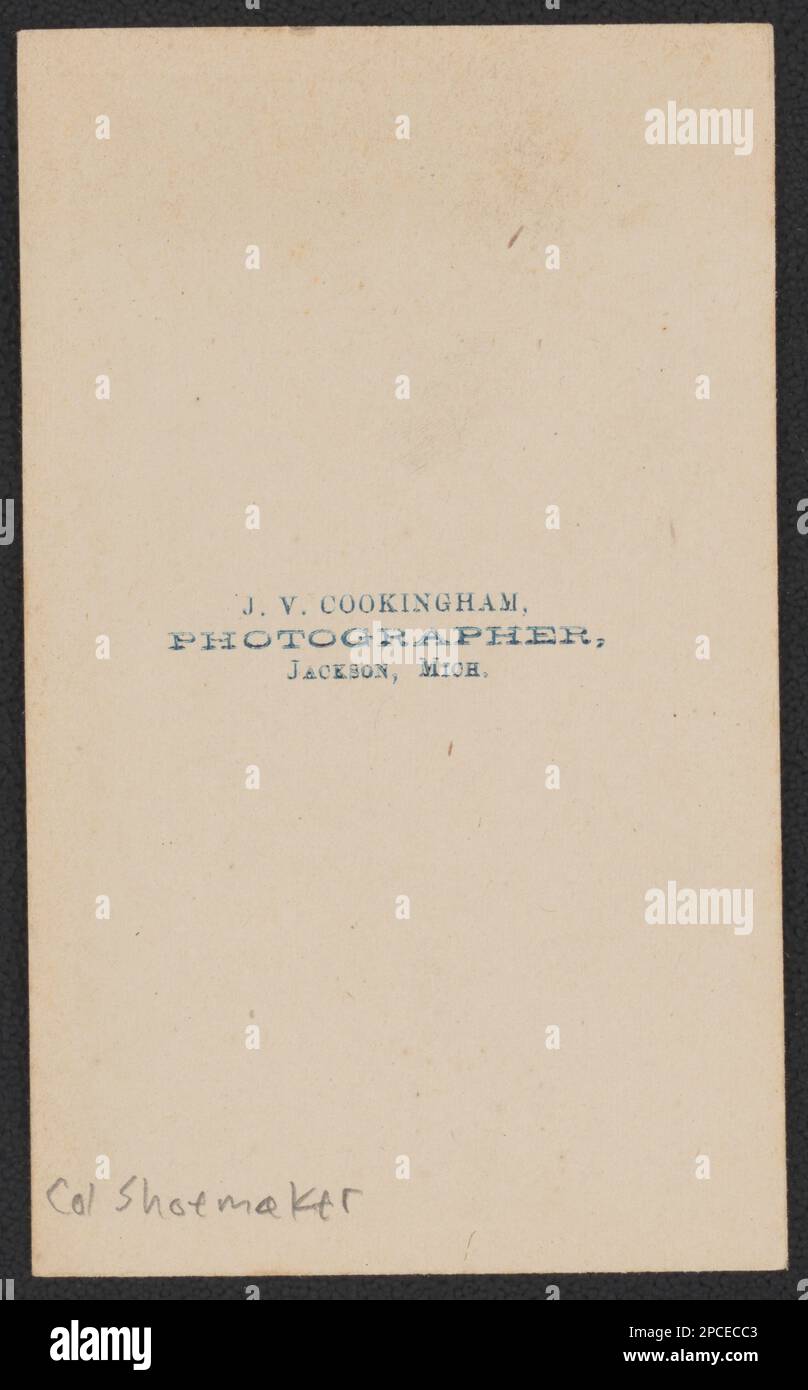 Colonel Michael Shoemaker, 13th Michigan Infantry Regiment en uniforme / J.V. Cookingham, photographe, Jackson, Michigan. Collection de photos de la guerre civile de la famille Liljenquist , pp/papier liljpaper. Shoemaker, Michael, 1818-1895, États-Unis, Army, Michigan Infantry Regiment, 13th (1861-1865), People, Soldiers, Union, 1860-1870, uniformes militaires, Union, 1860-1870, États-Unis, Histoire, Guerre civile, 1861-1865, personnel militaire, Union. Banque D'Images