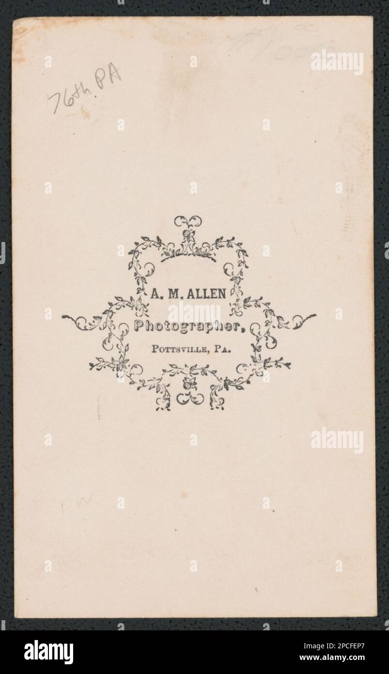 Soldat non identifié du 76th Pennsylvania Infantry Regiment en uniforme de Zouave / A.M. Allen, Pottsville, PA. Collection de photos de la guerre civile de la famille Liljenquist , pp/papier liljpaper. États-Unis, Army, Pennsylvania Infantry Regiment, 76th (1861-1865), People, Soldats, Union, 1860-1870, Zouaves, 1860-1870, Uniformes militaires, Union, 1860-1870, États-Unis, Histoire, Guerre civile, 1861-1865, personnel militaire, Union. Banque D'Images