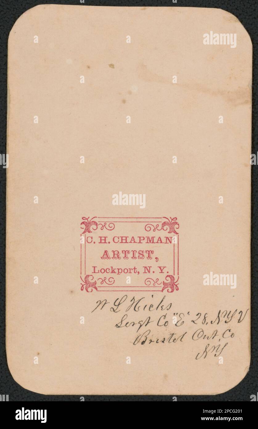Deuxième lieutenant Washington L. Hicks of Co. E, 28th New York Infantry Regiment and Co A, 2nd fusils à cheval New York Cavalry Regiment en uniforme / C.H. Chapman, artiste, Lockport, New York. Collection de photos de la guerre civile de la famille Liljenquist , pp/papier liljpaper. Hicks, W. L, (Washington L.), -1885, États-Unis, Armée, New York Infantry Regiment, 28th (1861-1863), People, États-Unis, Army, Cavalerie de New York, fusils à cheval, 2nd (1863-1865), hommes, soldats, Union, 1860-1870, uniformes militaires, Union, 1860-1870, États-Unis, Histoire, Guerre civile, 1861-1865, personnel militaire, Union. Banque D'Images