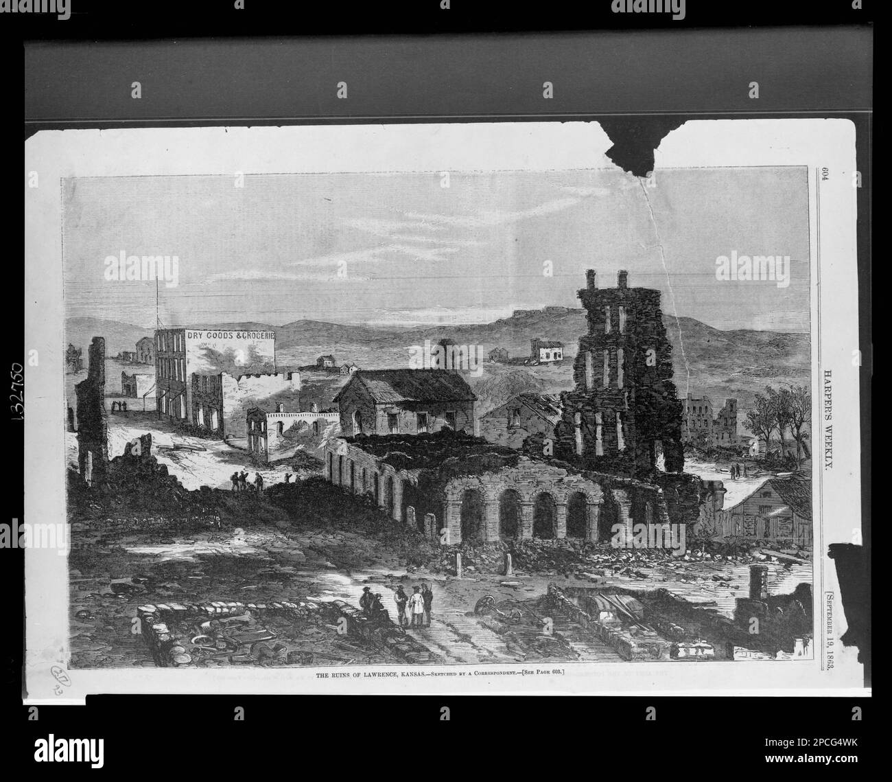 Les ruines de Lawrence, Kansas / dessiné par un correspondant. Titre de l'article, Illus. Dans: Harper's Weekly, v. 7, no 351 (1863 19 septembre), p. 604. Quantrill, William Clarke, 1837-1865, Service militaire, massacres, Kansas, Lawrence, 1860-1870, dégâts de guerre, Kansas, Lawrence, 1860-1870, États-Unis, Histoire, Guerre civile, 1861-1865, destruction et pillage, Confederate. Banque D'Images