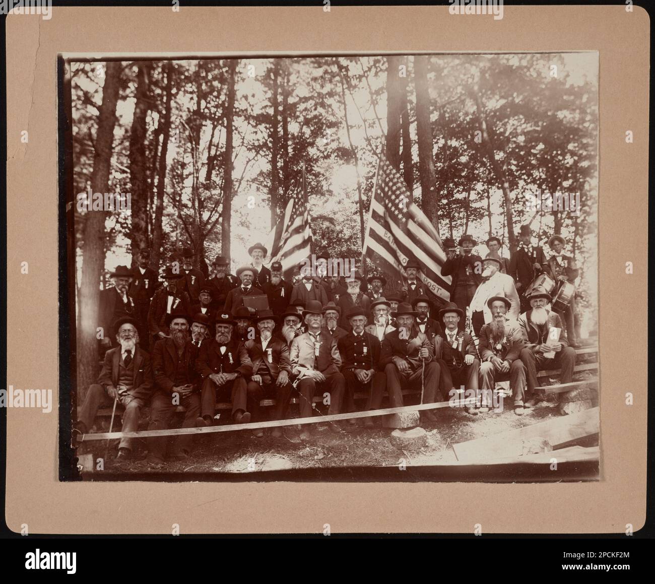 Anciens combattants de la guerre civile de Bartholomew Grand Army of the Republic Post #136, Nunica, Michigan. Liljenquist Family Collection of civil War Photographs , pp/liljvet. Etats-Unis, Army, People, 1890-1930, Veterans, Union, 1890-1930, États-Unis, Histoire, Guerre civile, 1861-1865, anciens combattants, syndicat. Banque D'Images