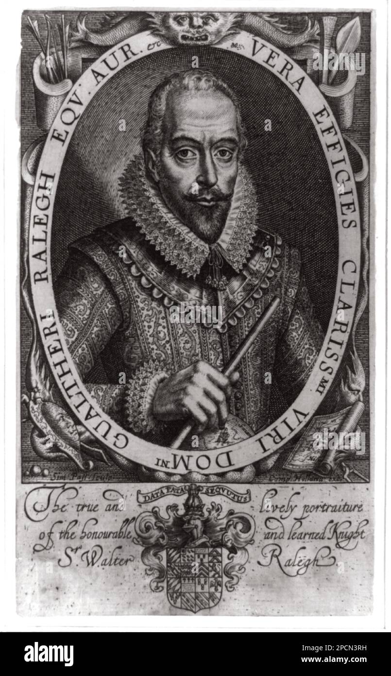 1615ca , Londres , ANGLETERRE : Sir WALTER RALEIGH ( East Budleigh, 1552 CA – Londres 1618 ). Gravure de Simon van de passe (1591-1644). Était un aristocrate anglais, écrivain, poète, soldat, courtier, et explorer . Il s'est levé rapidement en faveur de la reine Elizabeth I, étant fait chevalier en 1585, et a été impliqué dans le début de la colonisation anglaise du Nouveau monde en Virginie sous un brevet royal. En 1591, il épousa secrètement Elizabeth Throckmorton, une des dames en attente de la reine, sans demander la permission de la reine, pour laquelle lui et sa femme sont envoyés à la Tour de Londres. Après sa libération, ils Banque D'Images