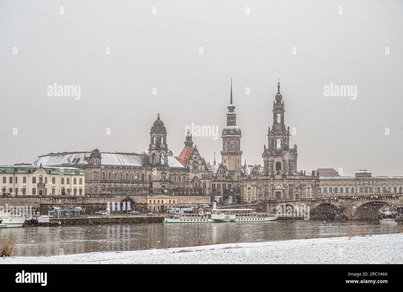 Horizon historique de Dresde en hiver, Saxe, Allemagne Banque D'Images